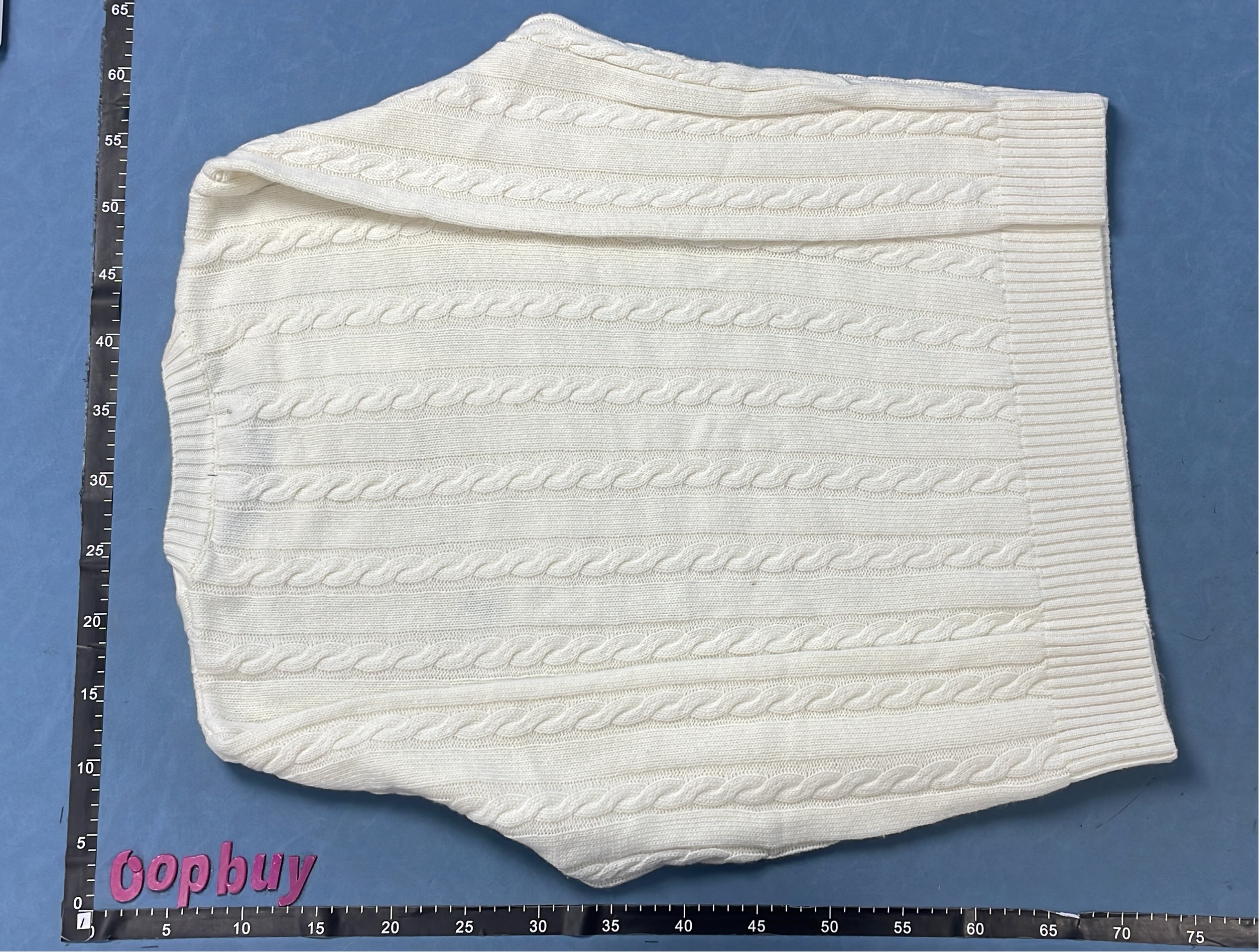 Men's Cable Knit Crewneck Sweater in Beige