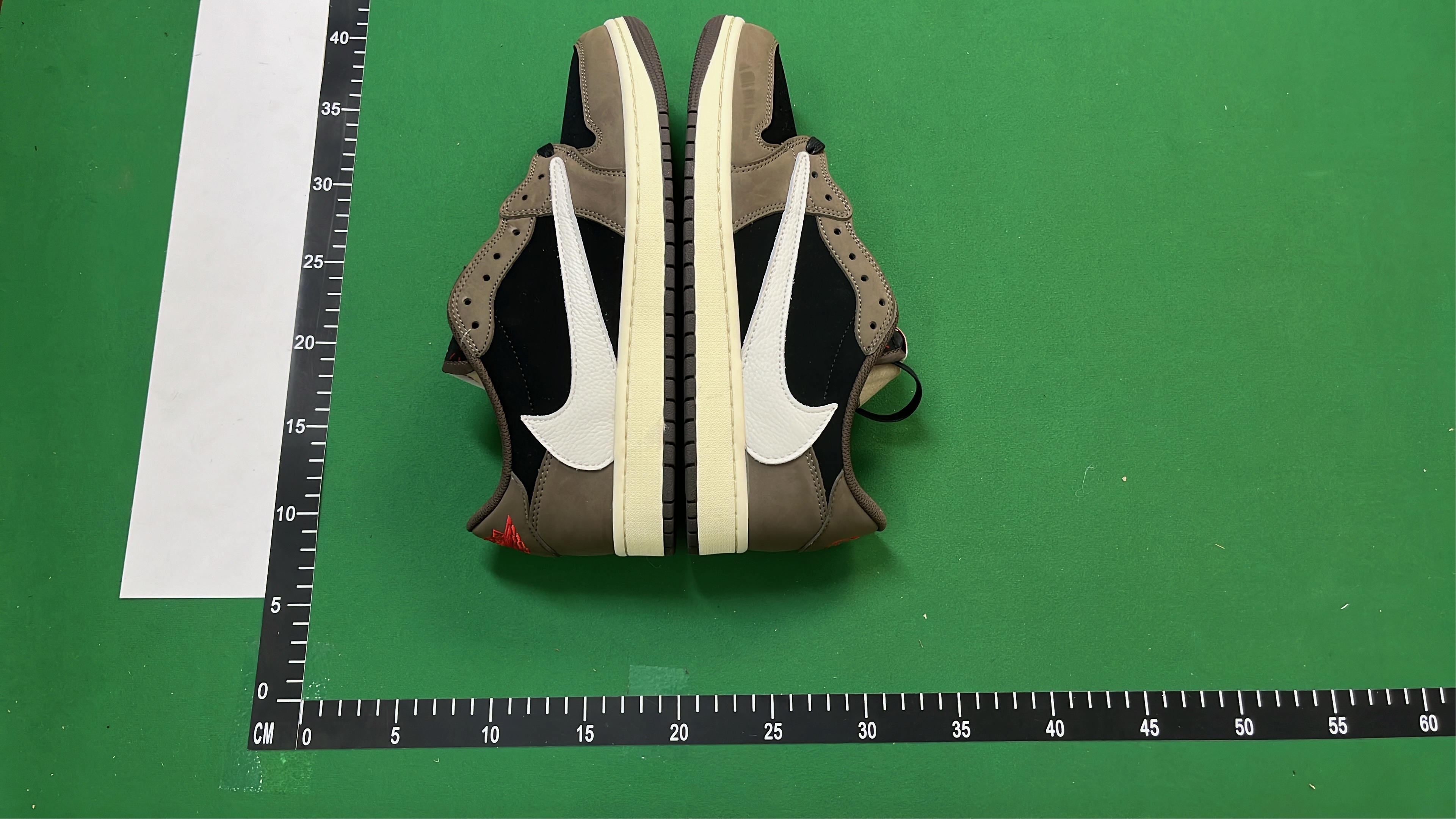 Air Jordan 1 Low Sneakers - Classic Colorways for Men