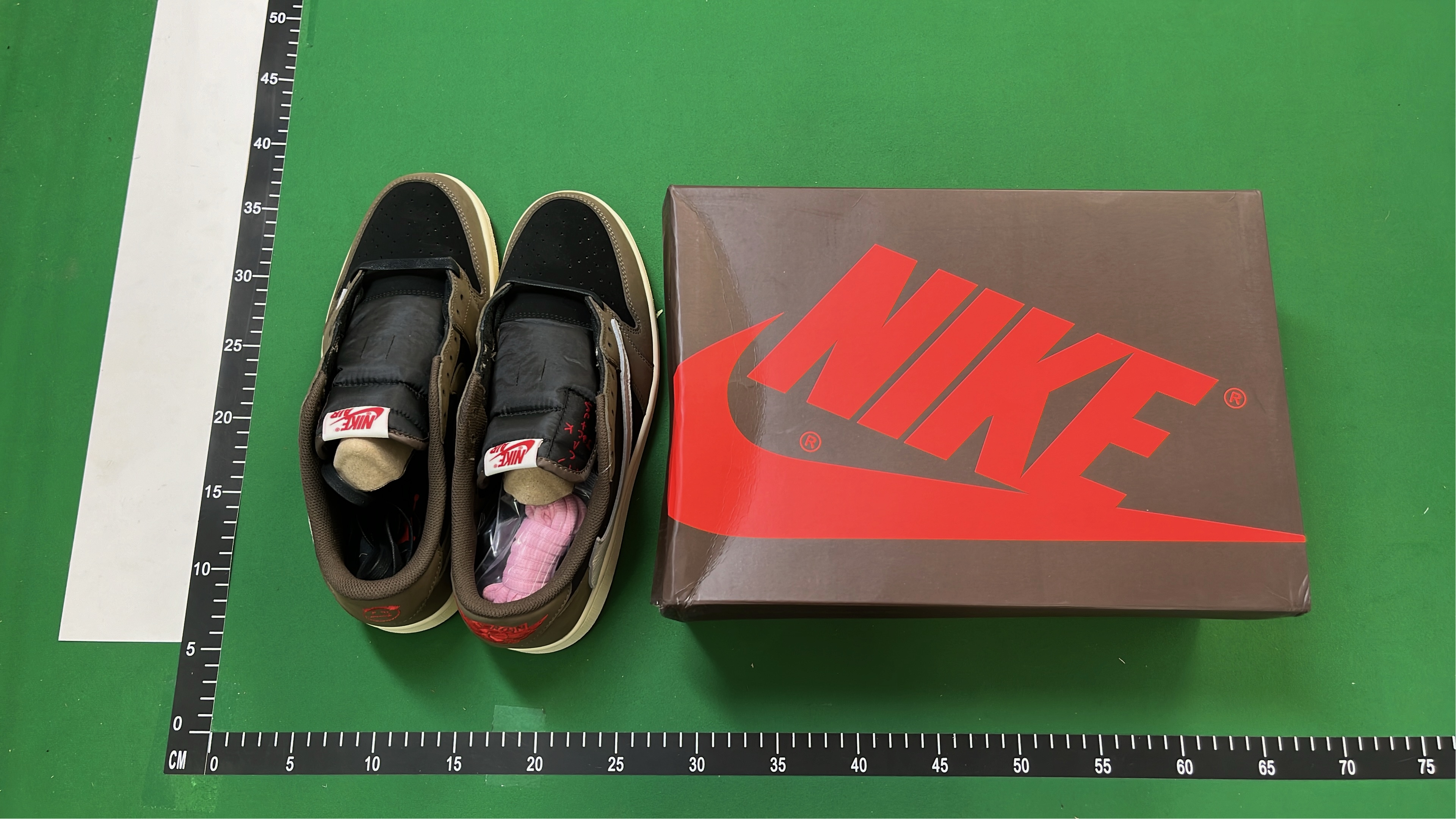Air Jordan 1 Low Sneakers - Classic Colorways for Men