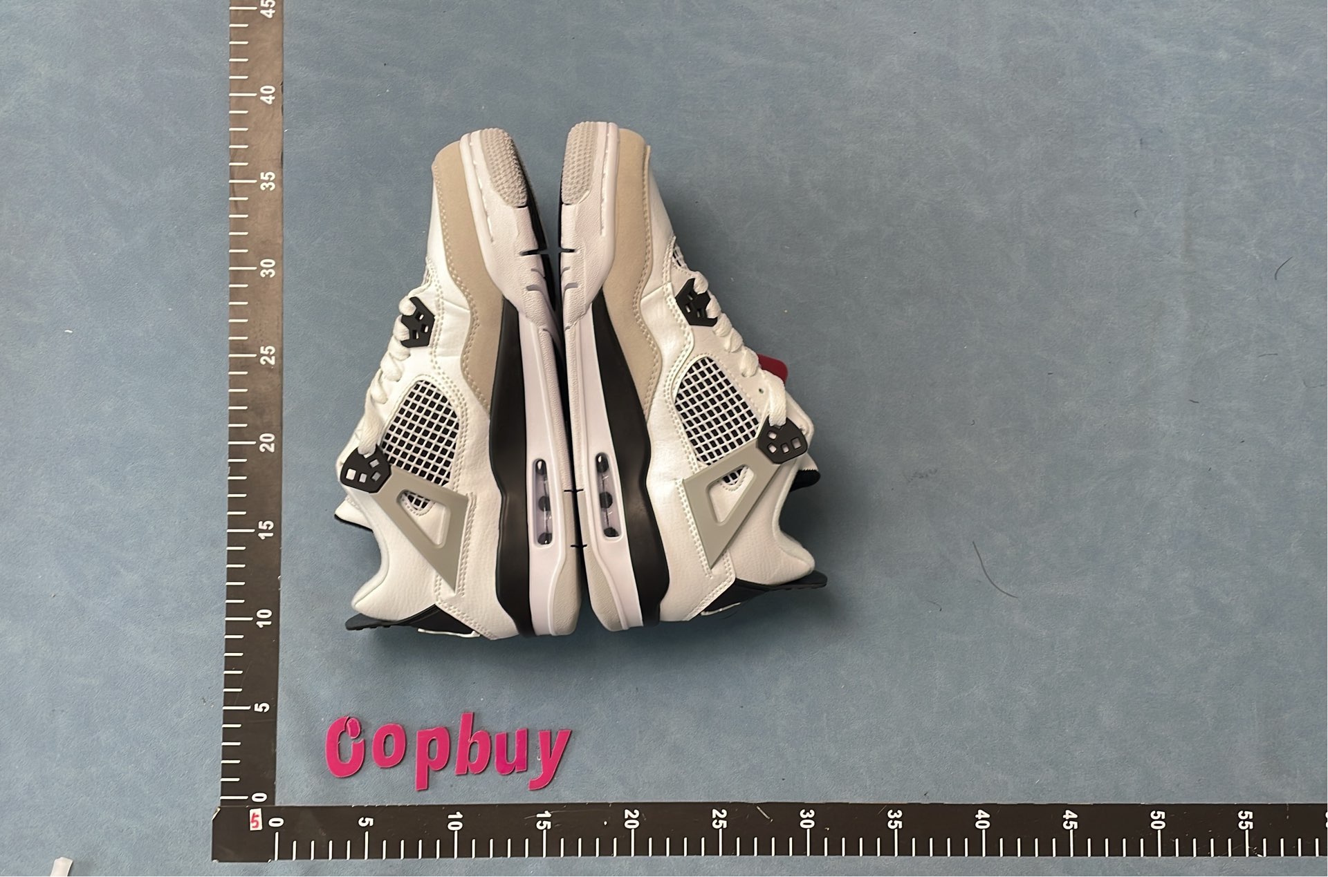 Air Jordan 4 Retro Sneakers - Classic Basketball Shoes