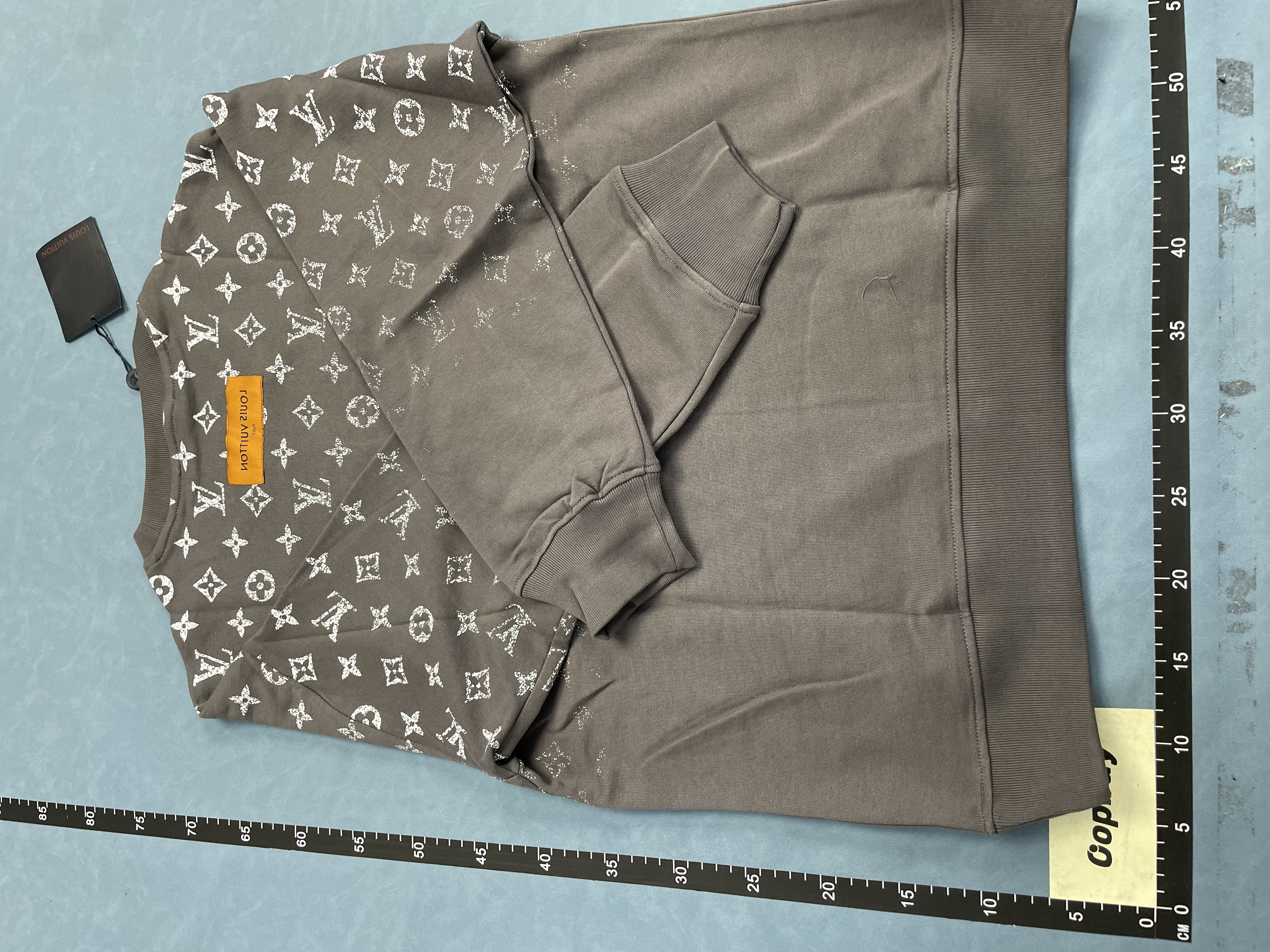 GUCCI Pink Logo Sweatshirt for Men and Women
