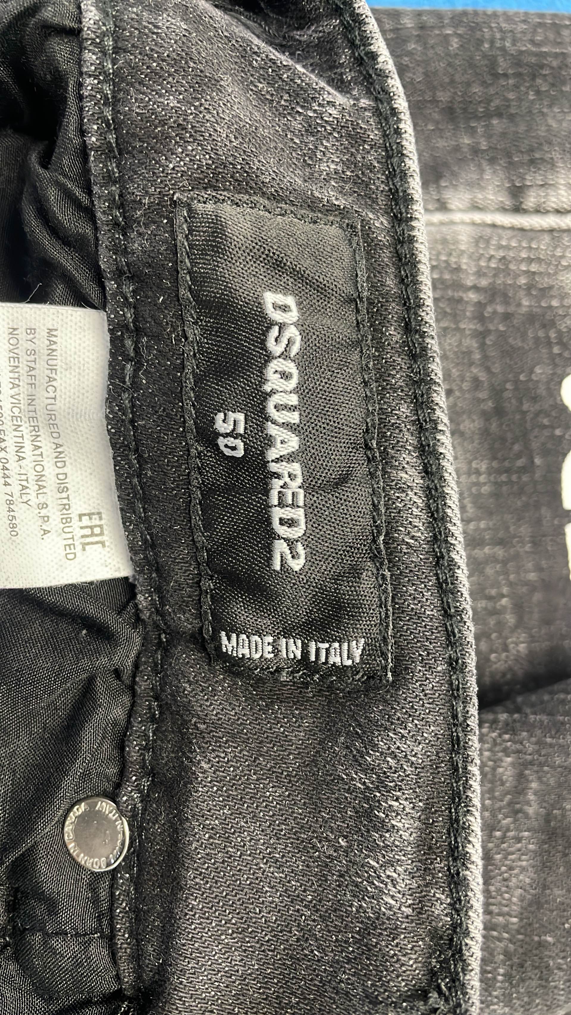 DSQUARED2 ICON Black Denim Jeans with Paint Splatter Design
