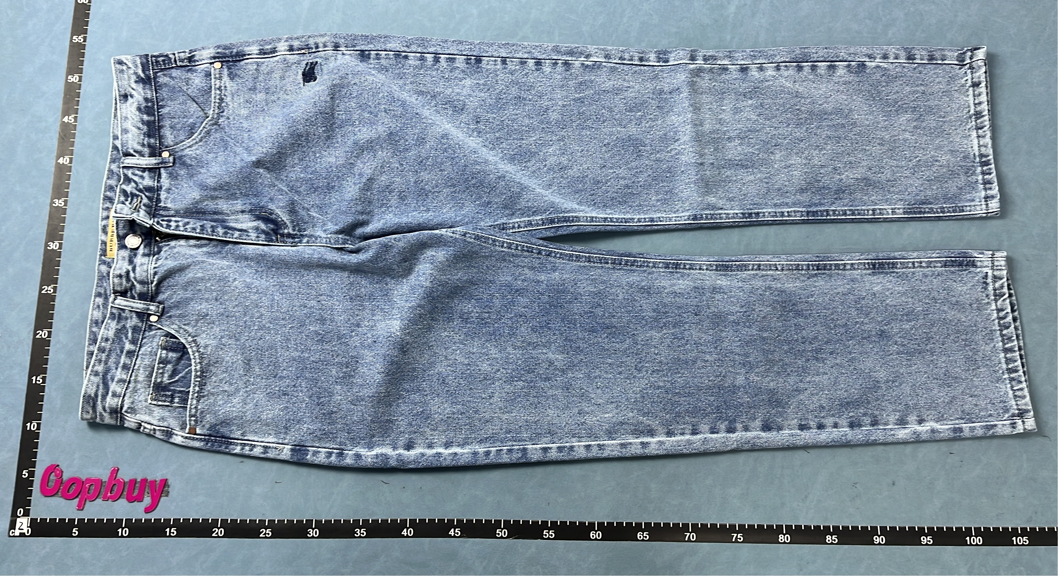 Burberry Blue Denim Jeans with Equestrian Knight Logo