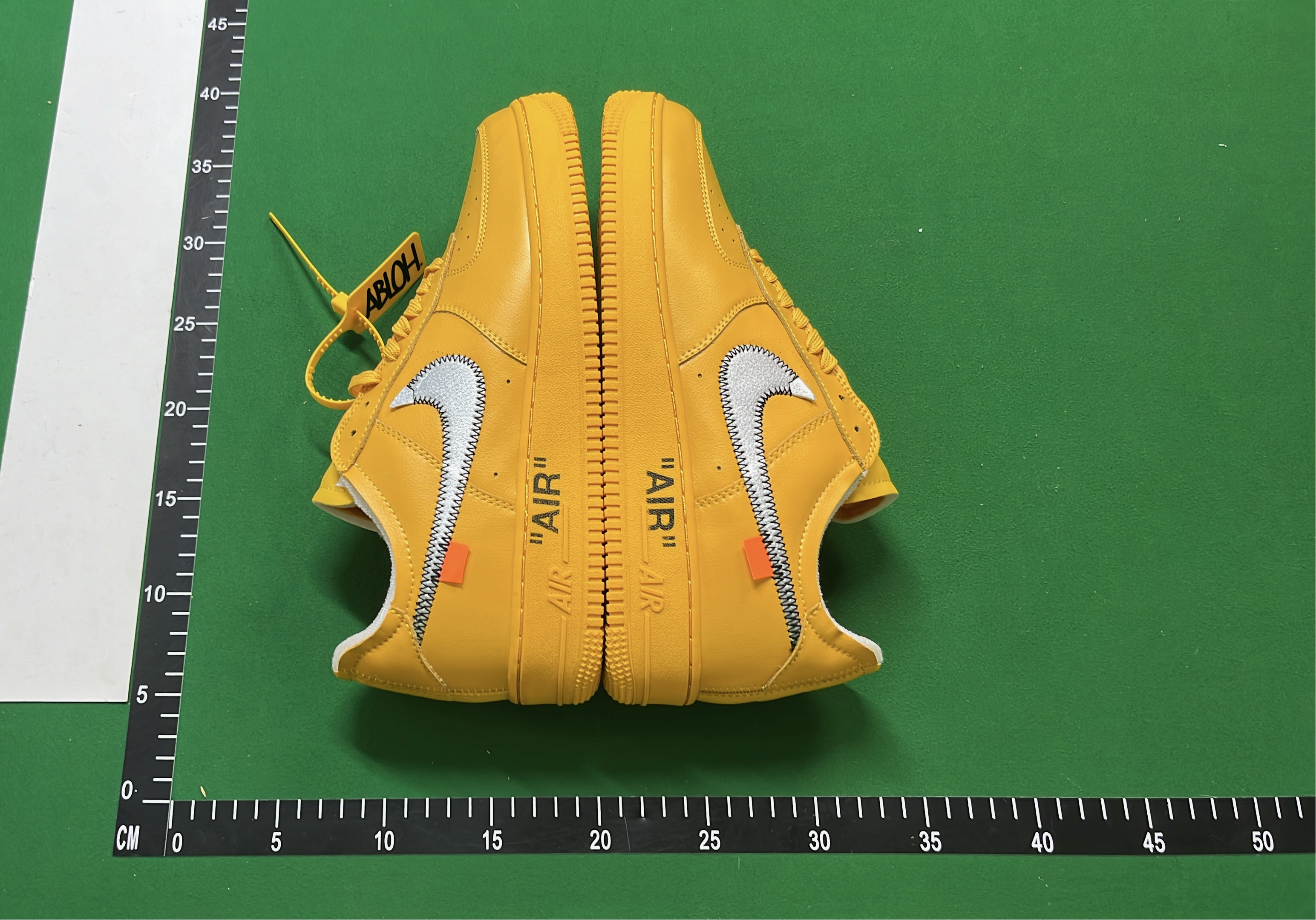 Nike Air Force 1 Low Supreme Collaboration Sneakers