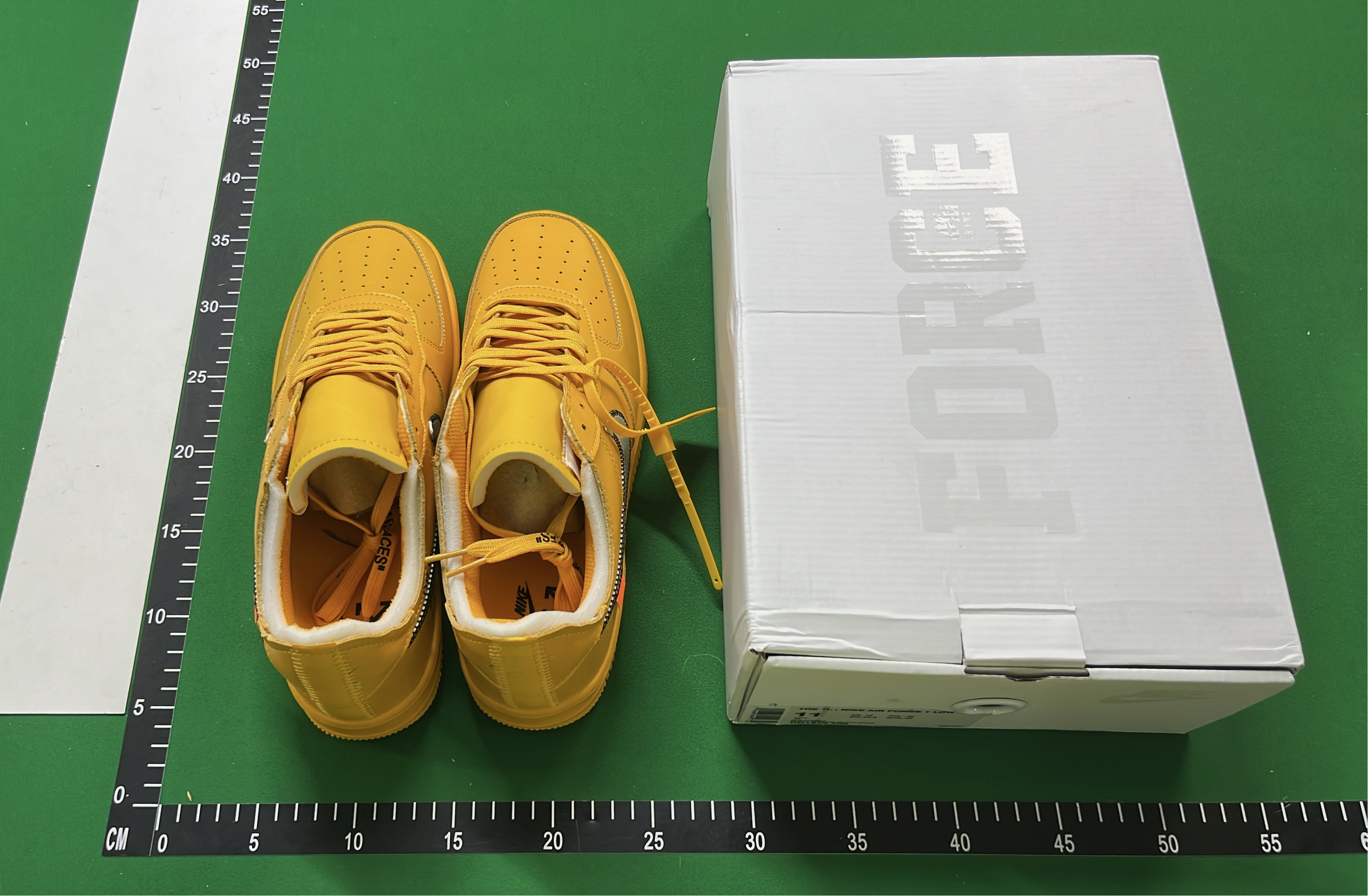 Nike Air Force 1 Low Supreme Collaboration Sneakers