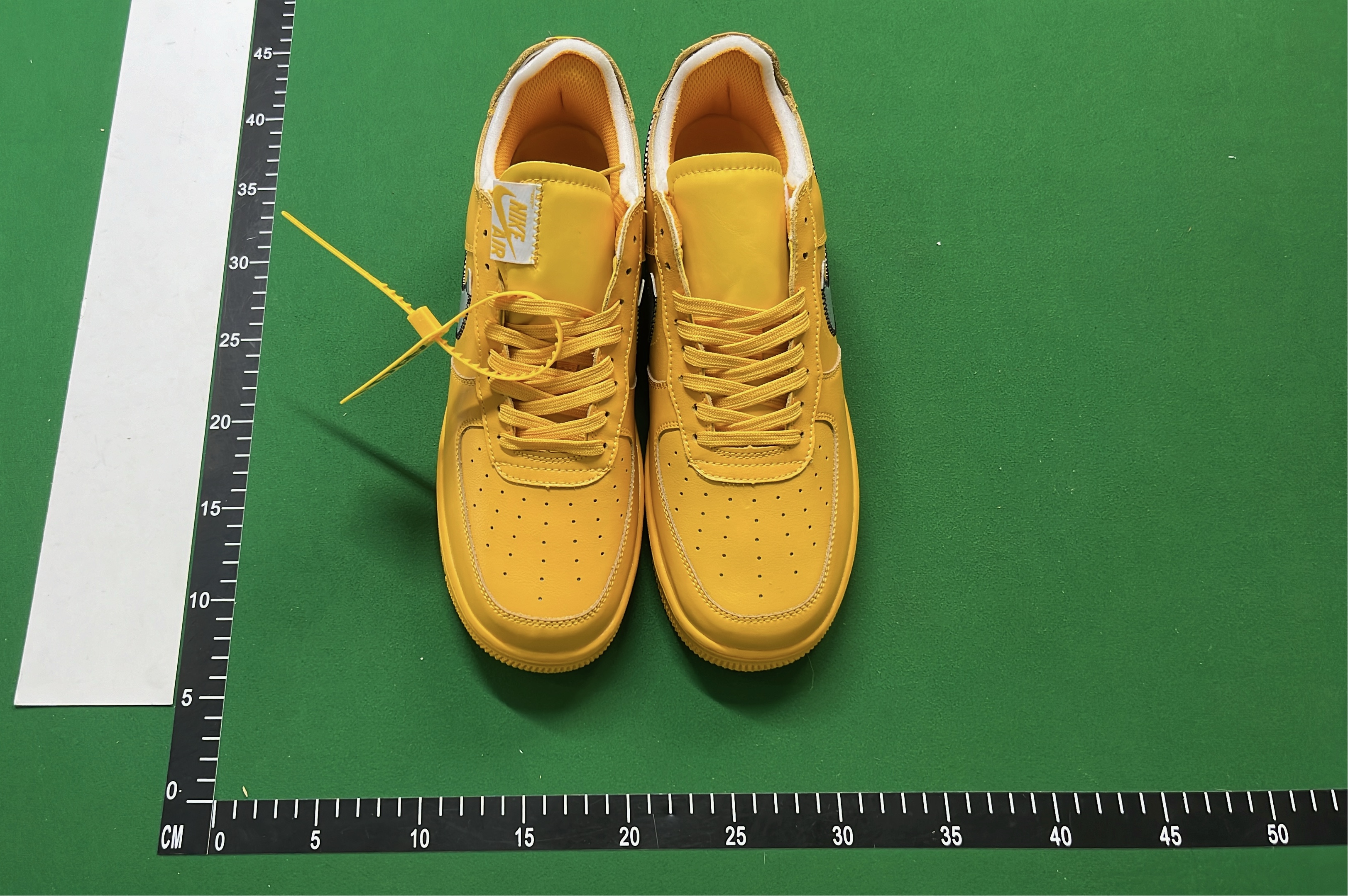 Nike Air Force 1 Low Supreme Collaboration Sneakers