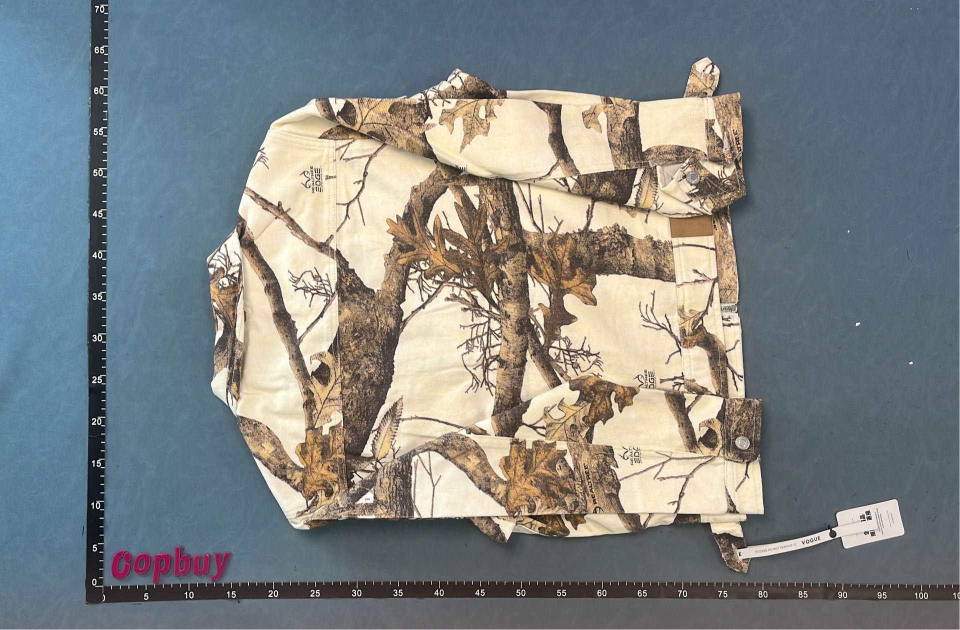Camouflage Print Jacket for Outdoor Adventures