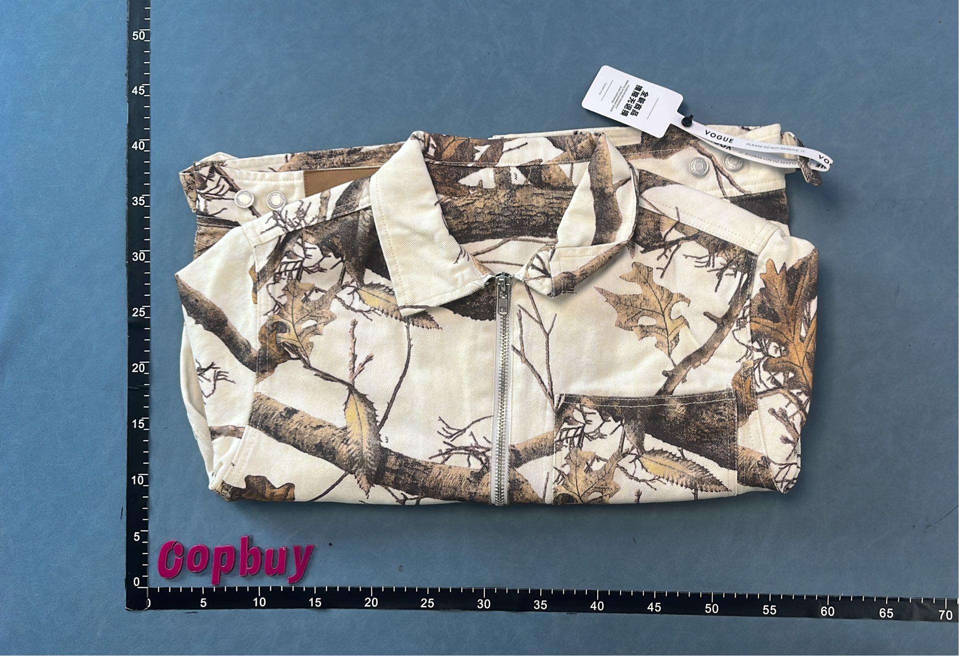 Camouflage Print Jacket for Outdoor Adventures