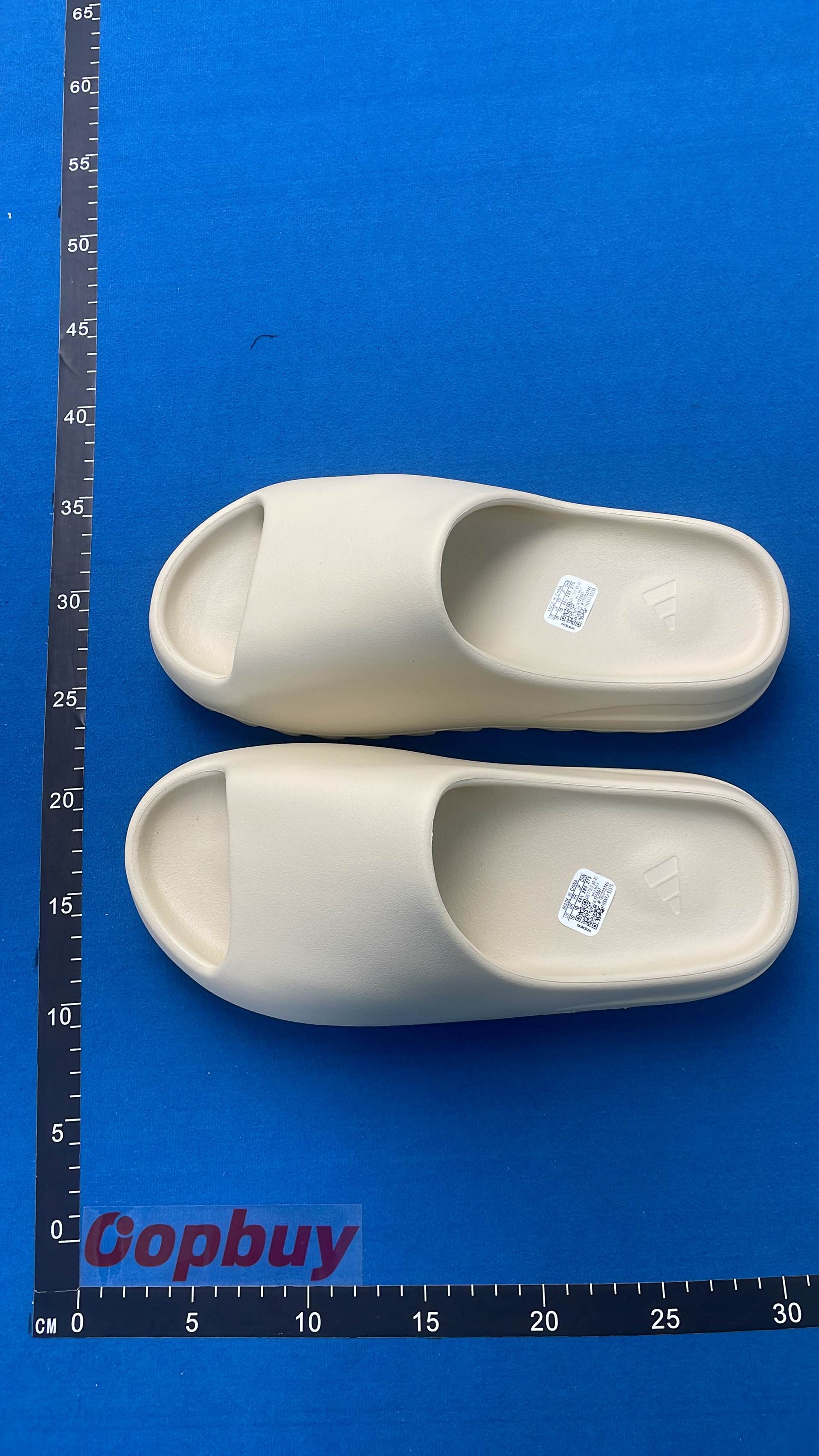 Yeezy Slide Sandals - Comfortable & Stylish Foam Slides in Multiple Colors