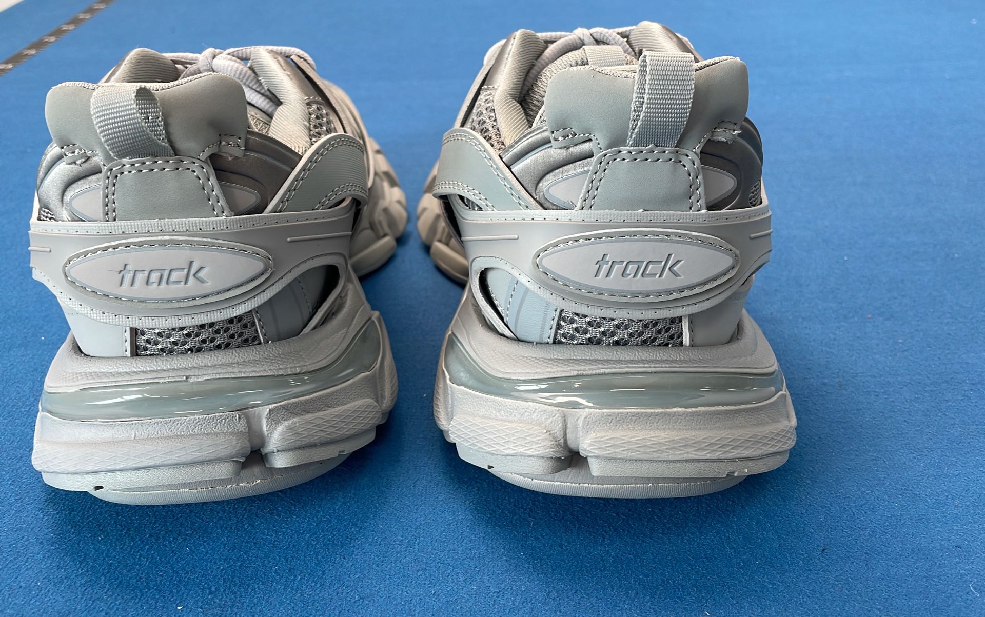 Hoka One One Bondi 7 Running Shoes for Men Women - Gray