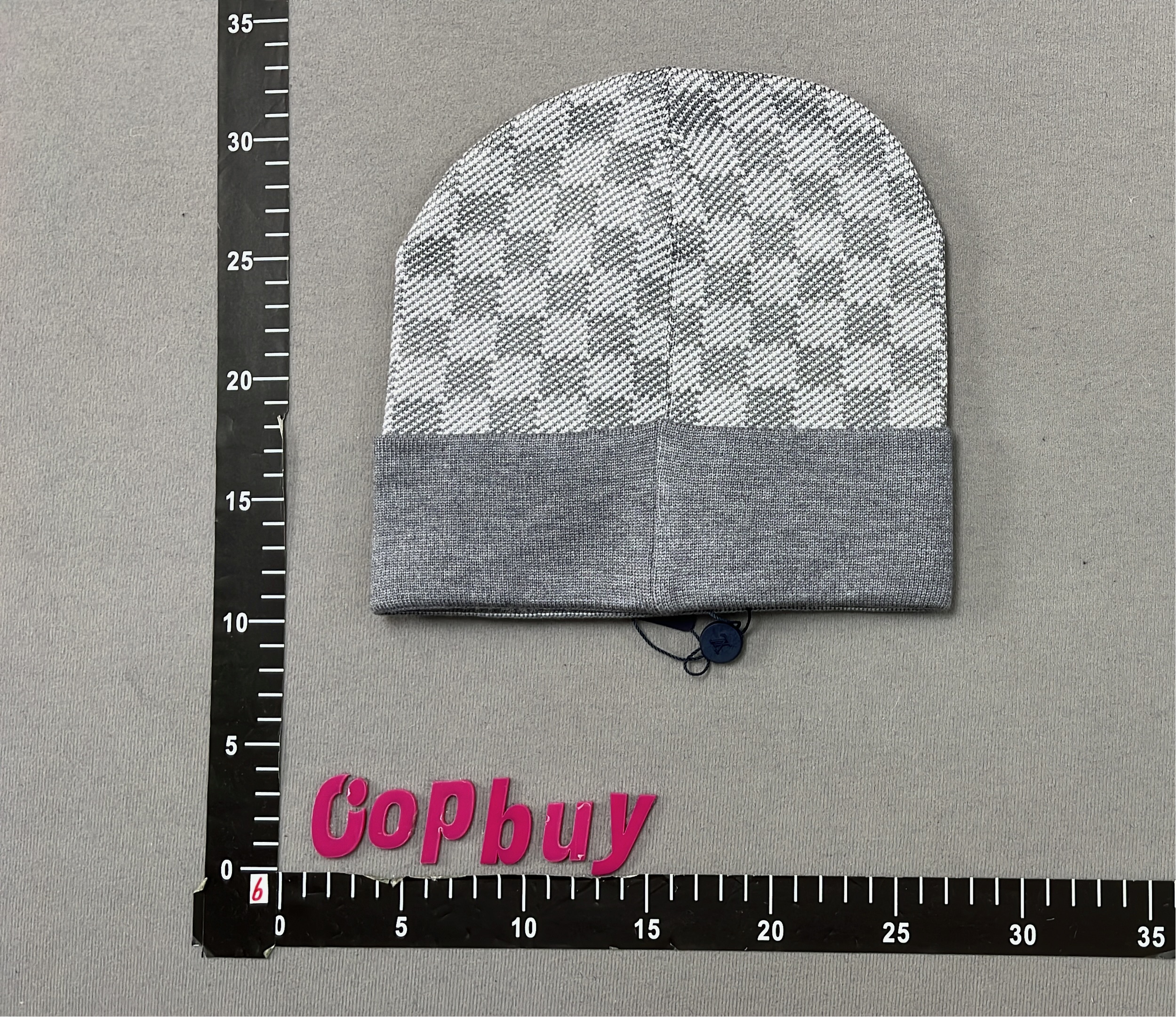 223# Pink Beanie Hat with Logo Dust Bag