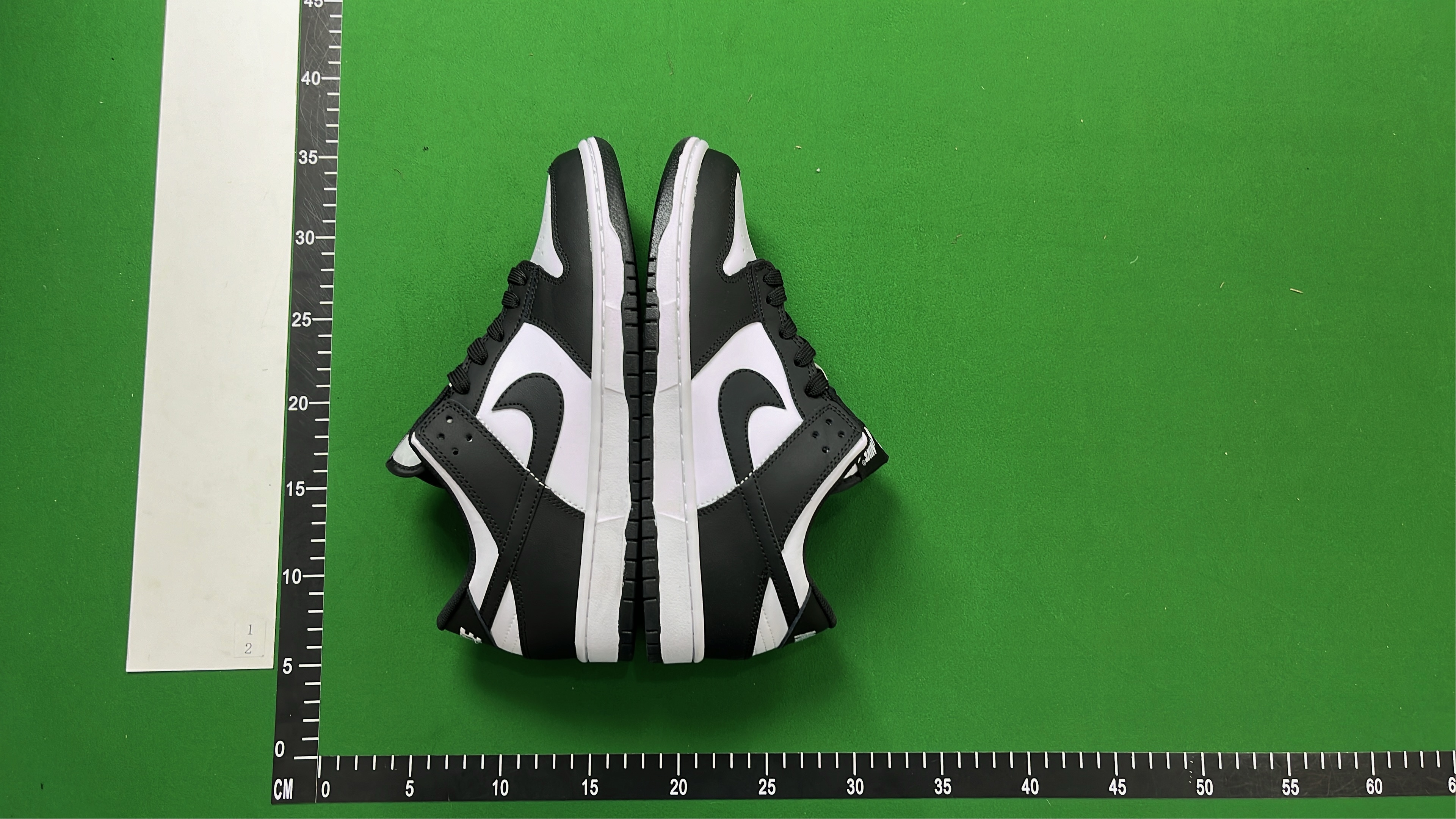 Nike Dunk Low Sneakers - Classic Street Style