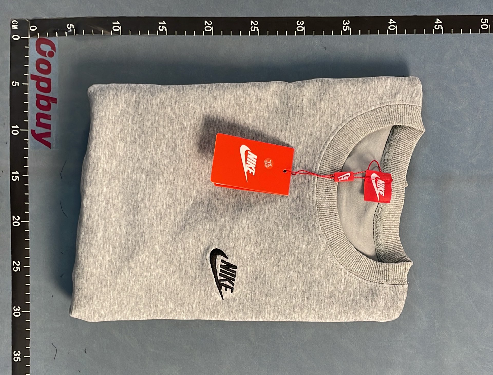 Nike Crewneck Sweatshirt - Classic Logo Design in Multiple Colors