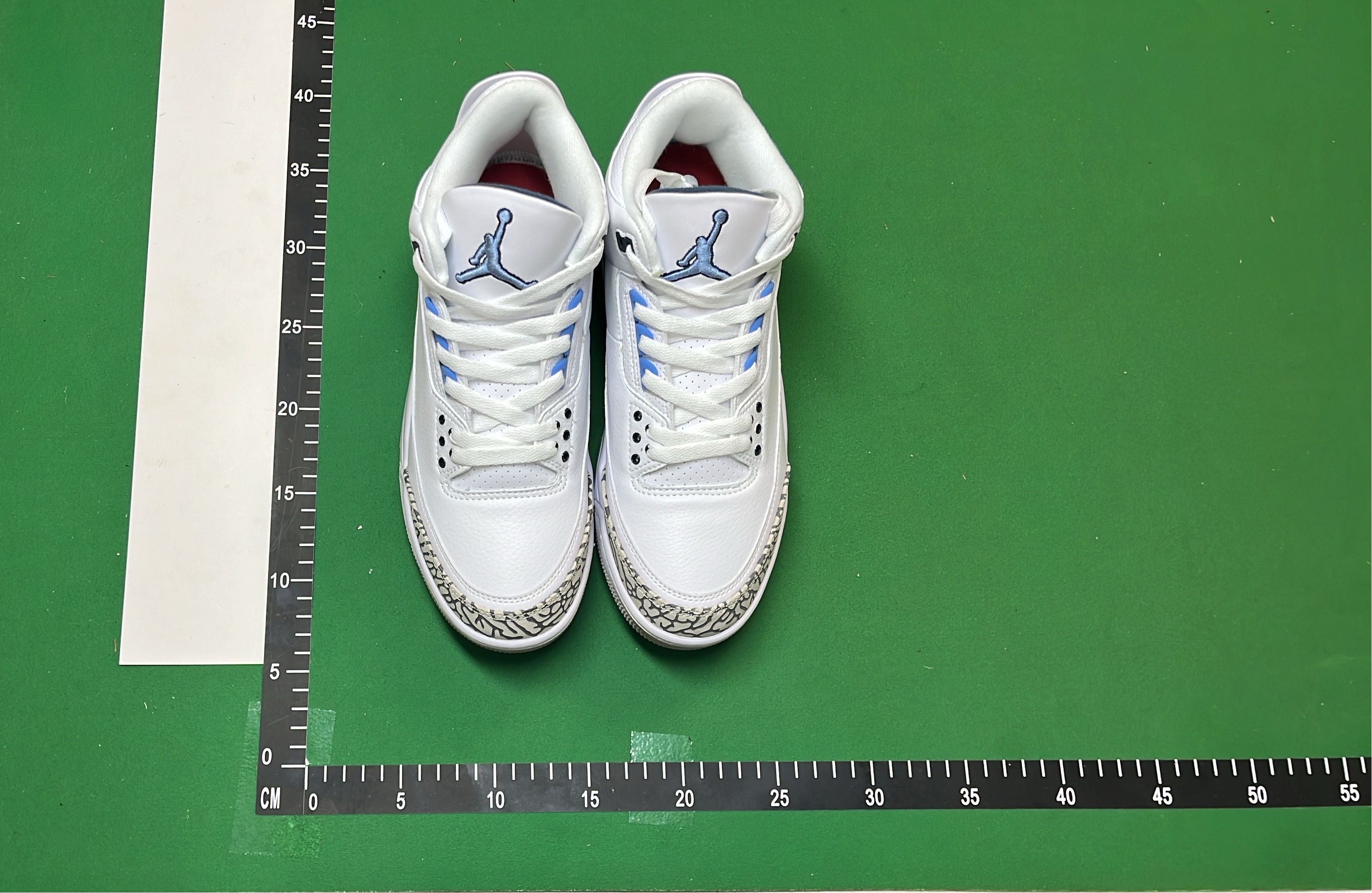 Air Jordan 3 Retro Sneakers - Classic Basketball Shoes
