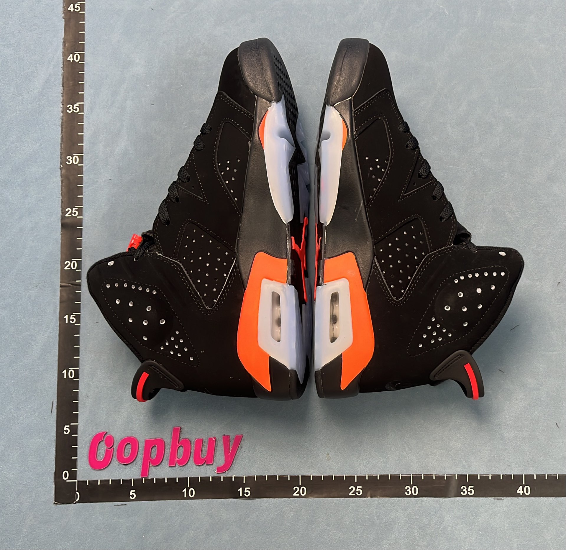 Air Jordan 6 Retro Shoes - Classic Basketball Sneakers