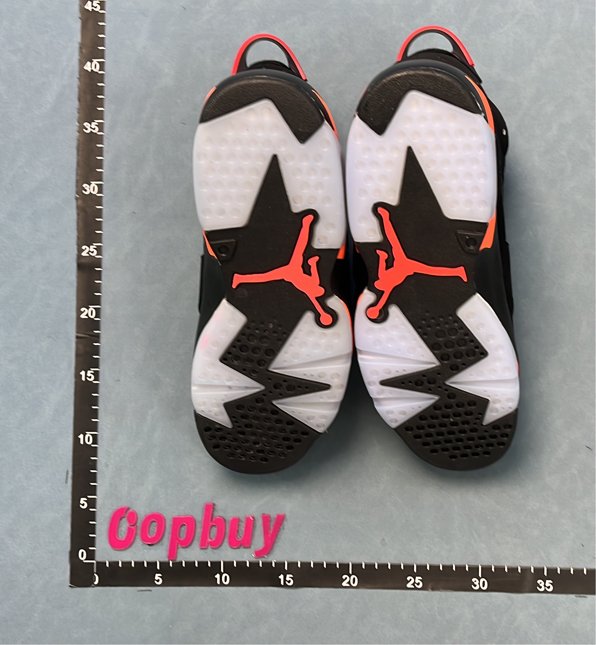 Air Jordan 6 Retro Shoes - Classic Basketball Sneakers