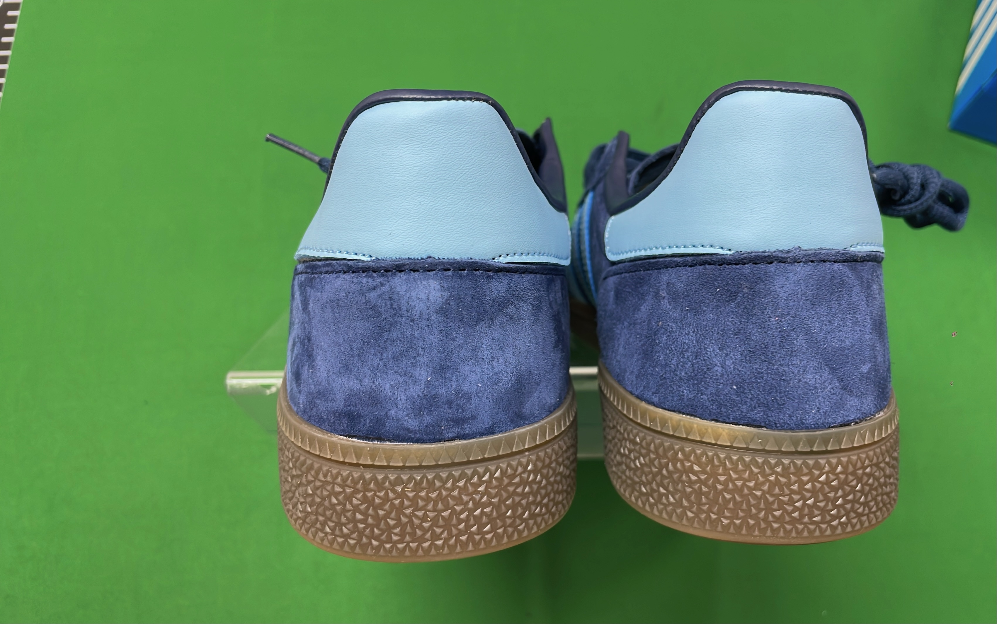 Adidas Samba Classic Sneakers - Vintage Style for Men and Women