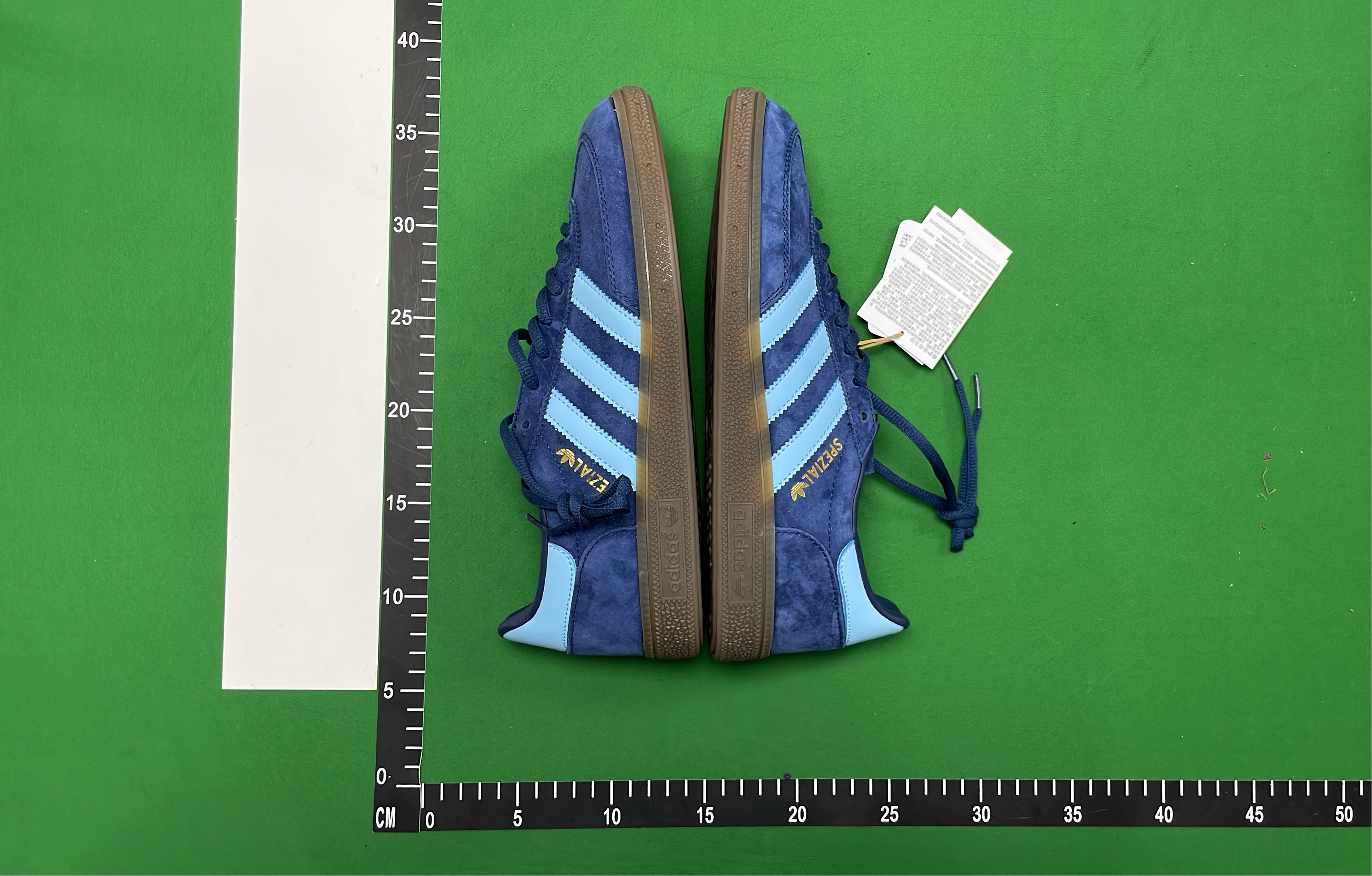 Adidas Samba Classic Sneakers - Vintage Style for Men and Women