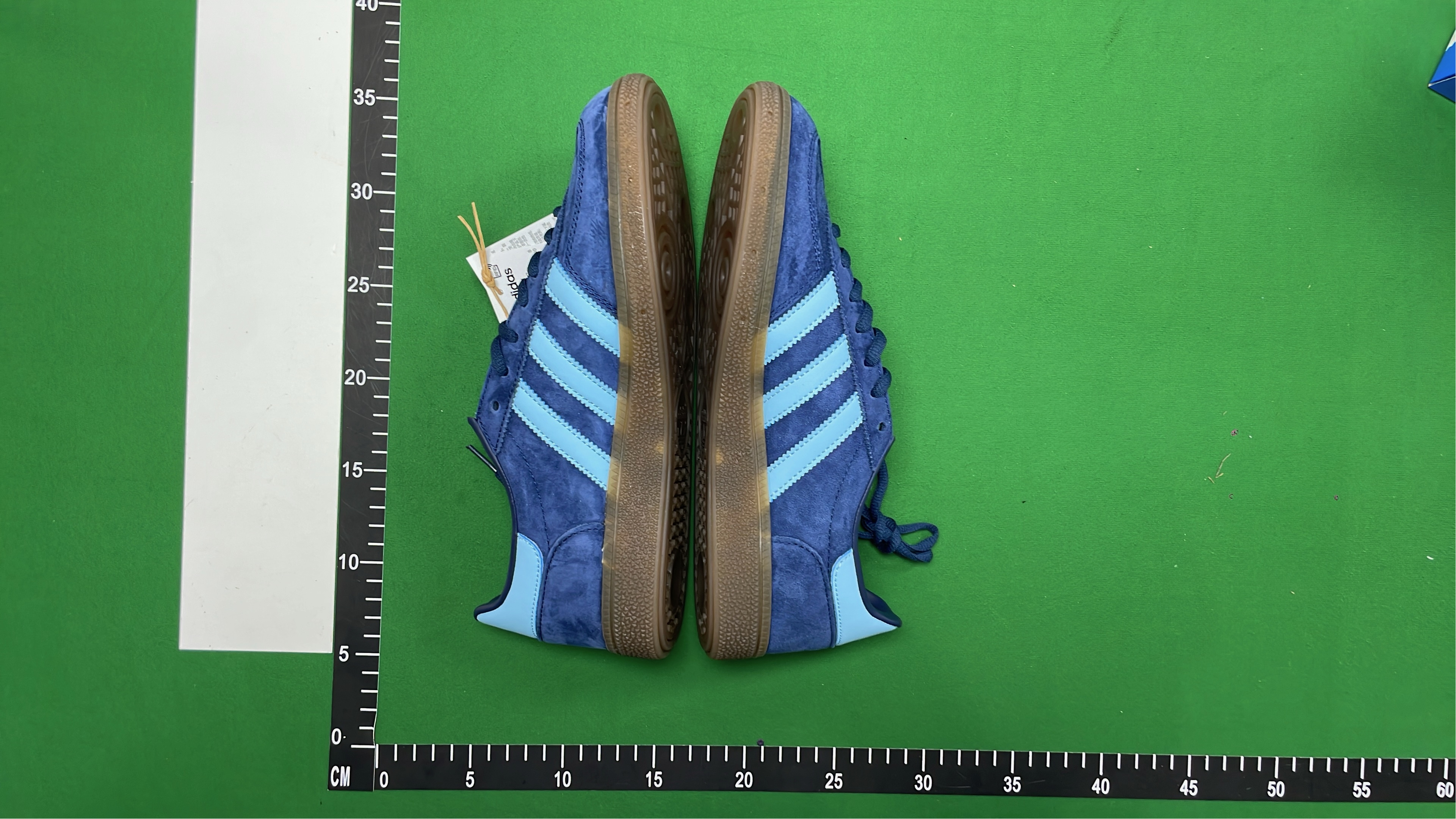 Adidas Samba Classic Sneakers - Vintage Style for Men and Women