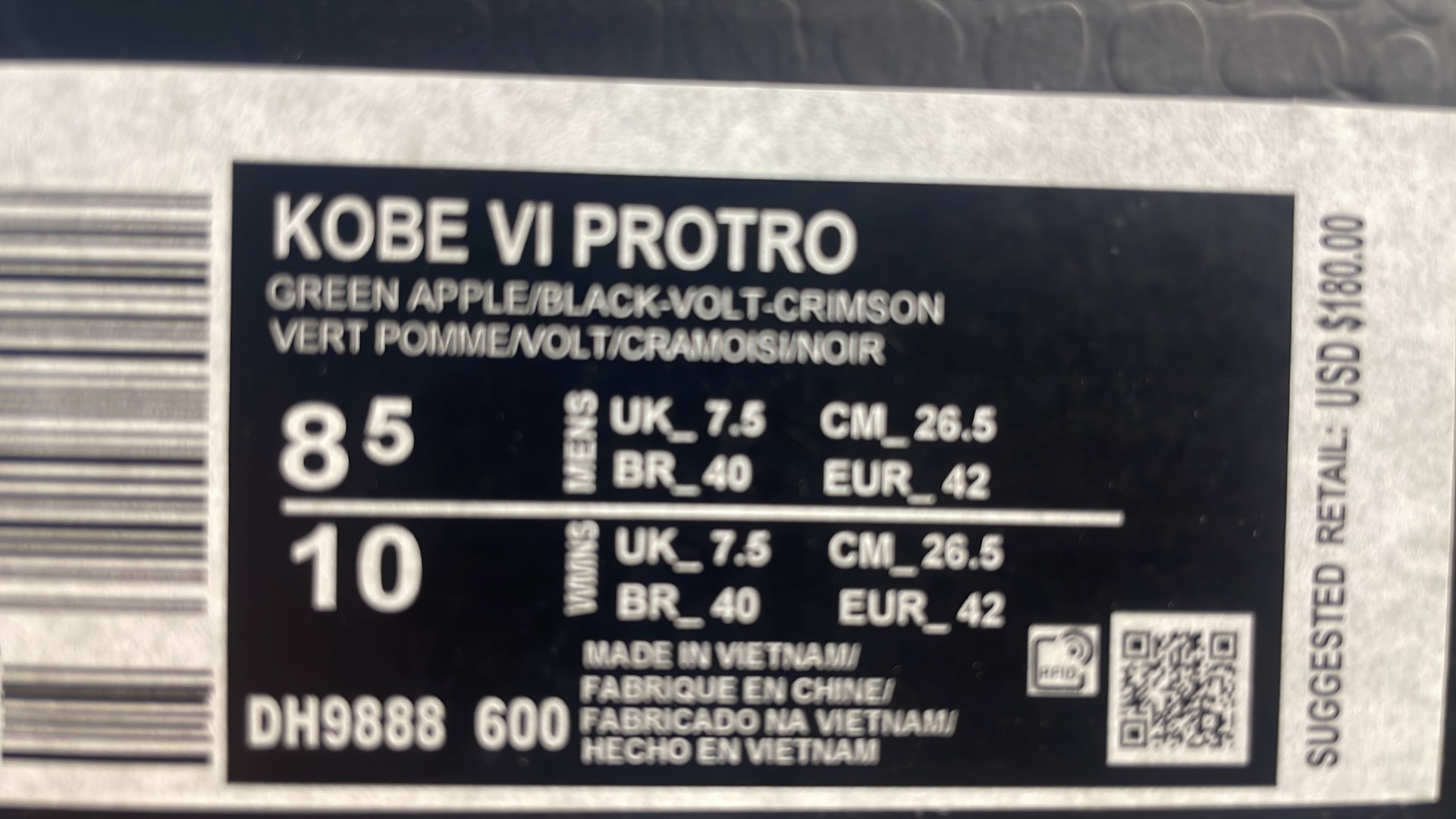 Nike LeBron 18 Basketball Shoes - Men's Performance Sneakers