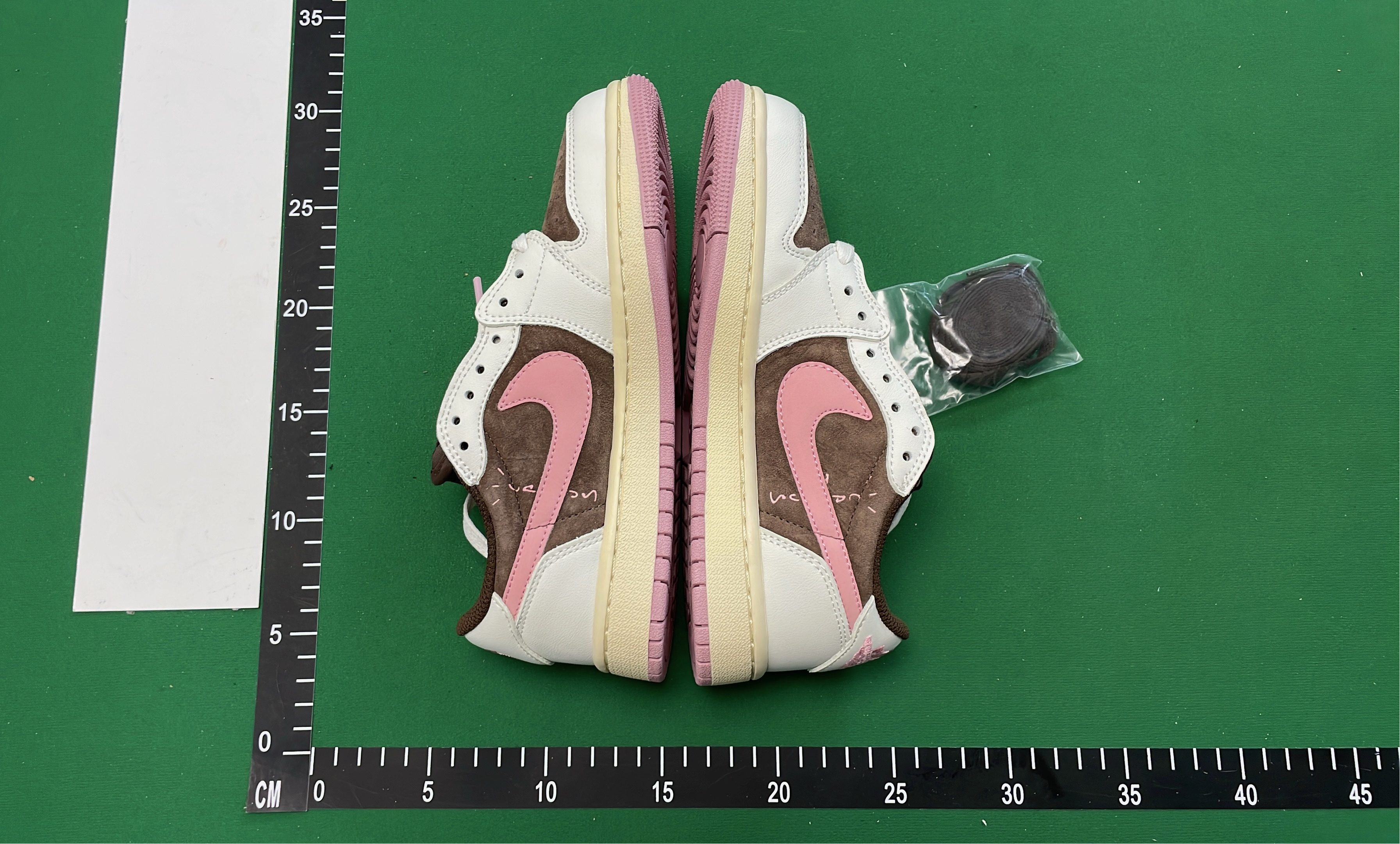 Air Jordan 1 Low Travis Scott Cactus Jack