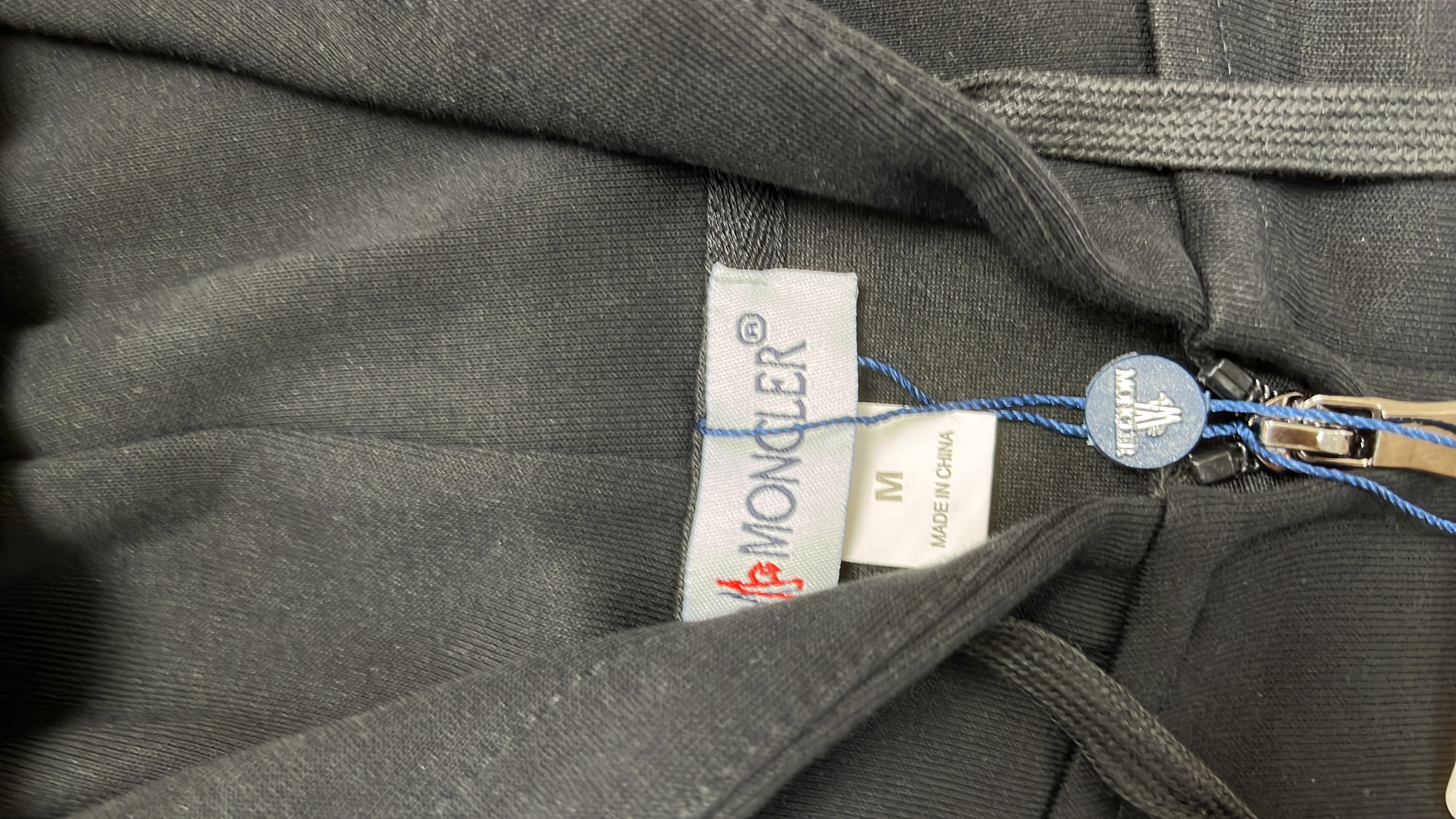 Dark Gray Zip-Up Hoodie for Men and Women - Comfortable Sweatshirt with Pockets