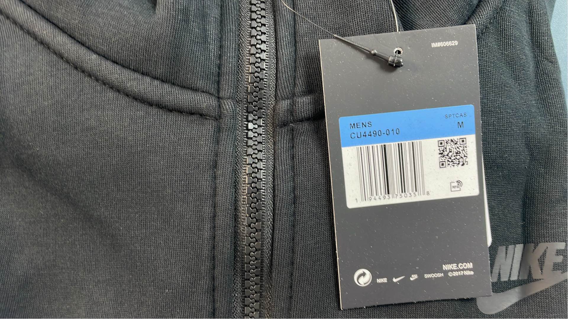 Nike Men's Gray Hoodie and Pants Set
