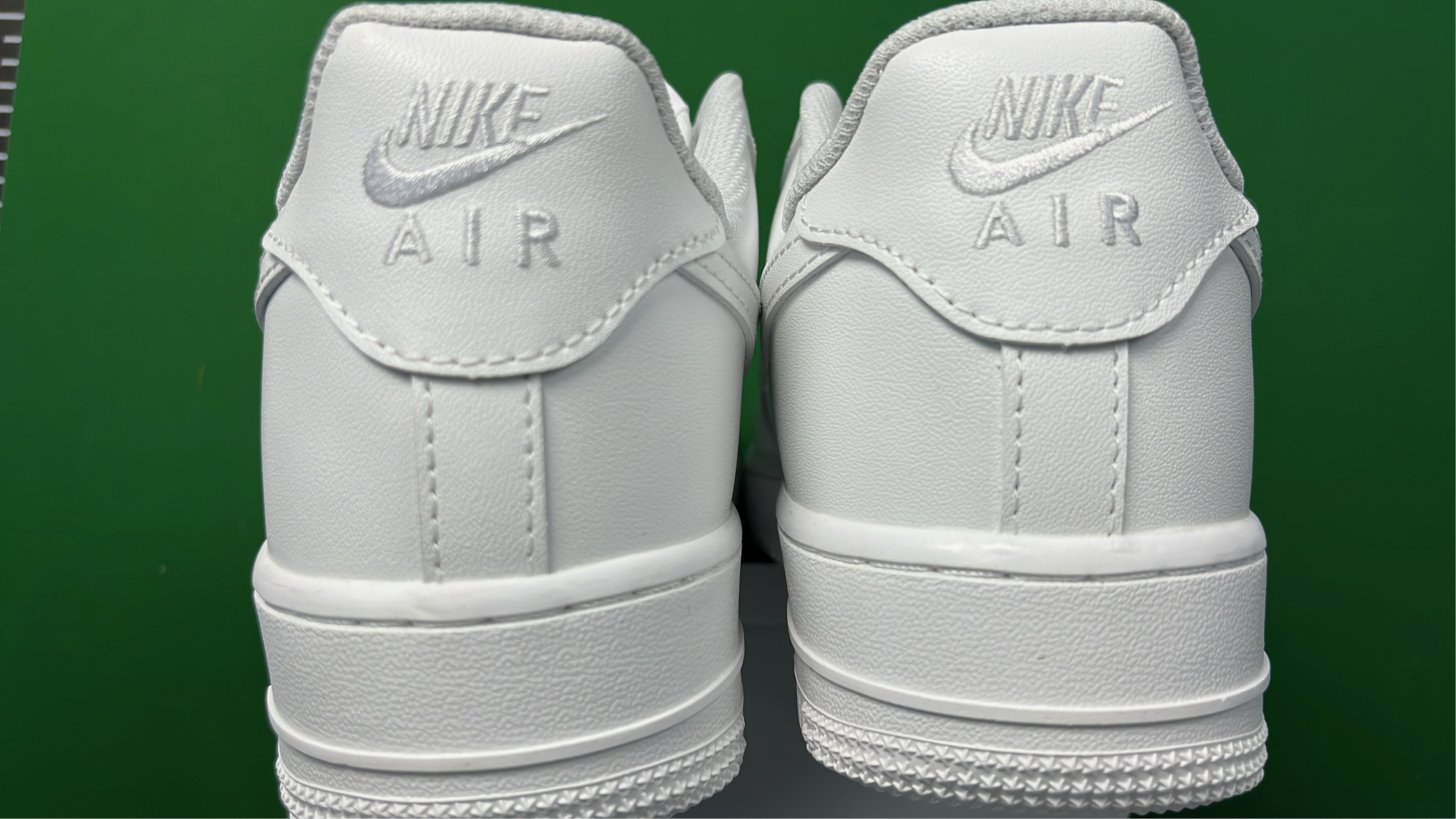 Nike Air Force 1 Low Supreme Collaboration Sneakers