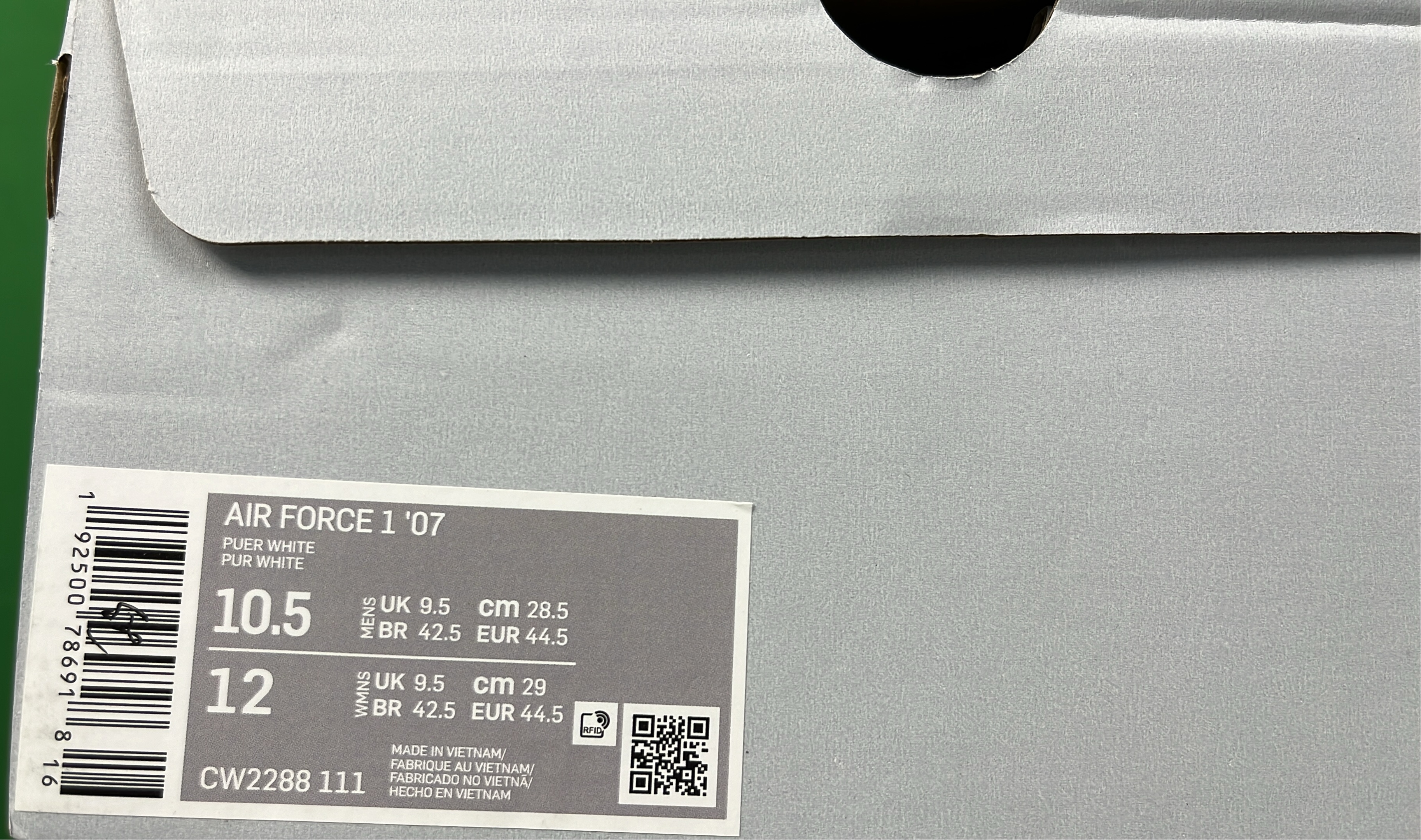 Nike Air Force 1 Low Supreme Collaboration Sneakers