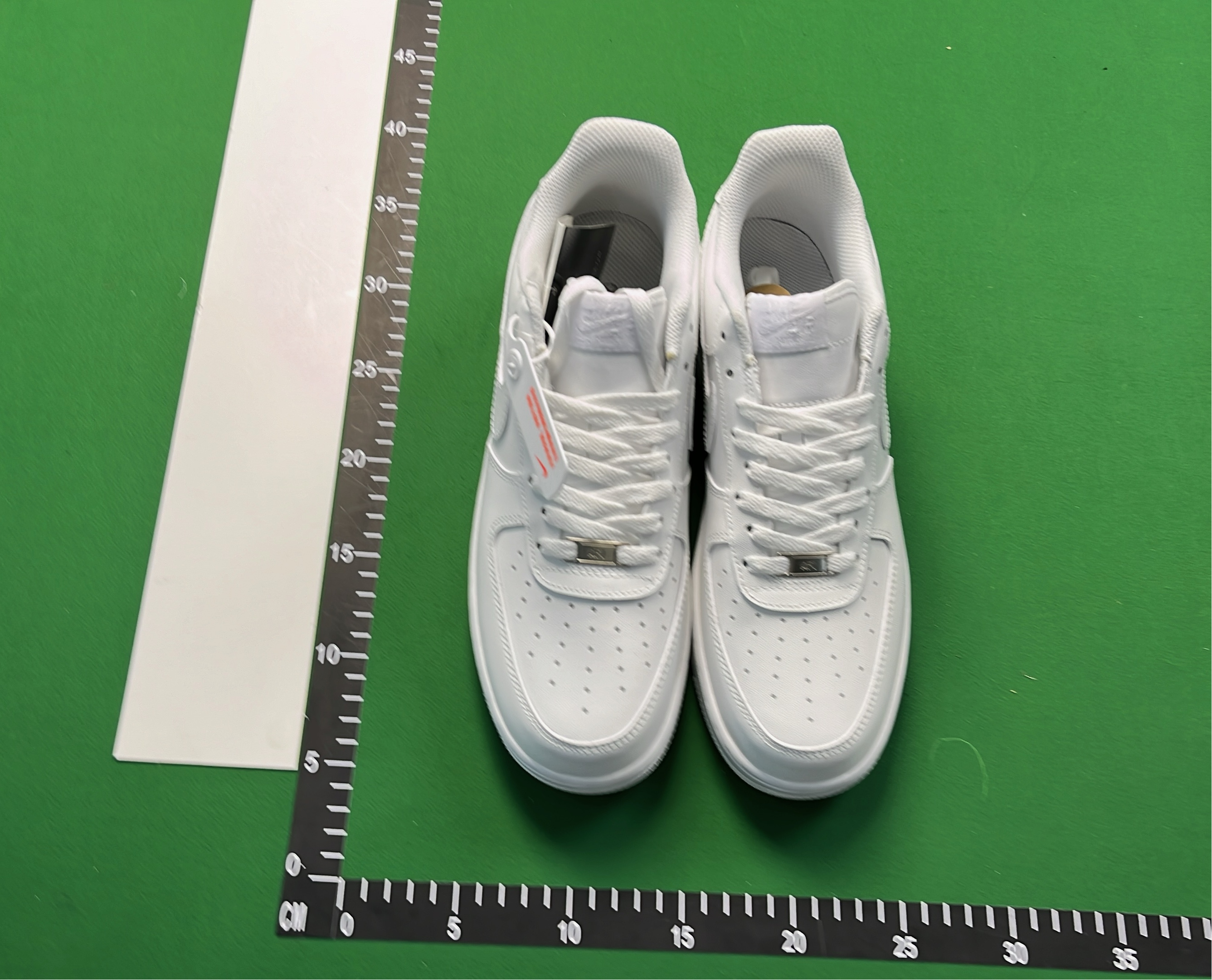 Nike Air Force 1 Low Supreme Collaboration Sneakers