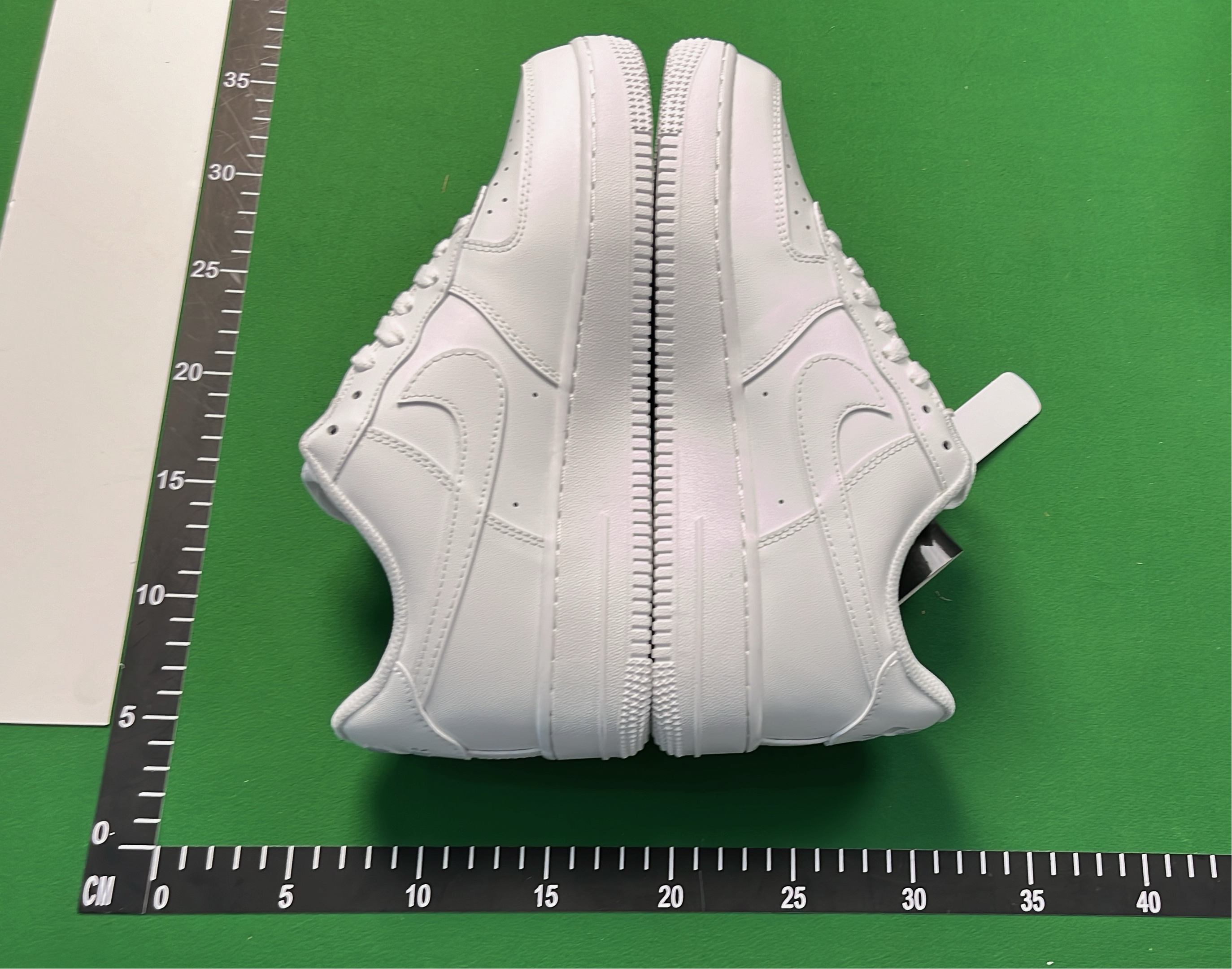 Nike Air Force 1 Low Supreme Collaboration Sneakers