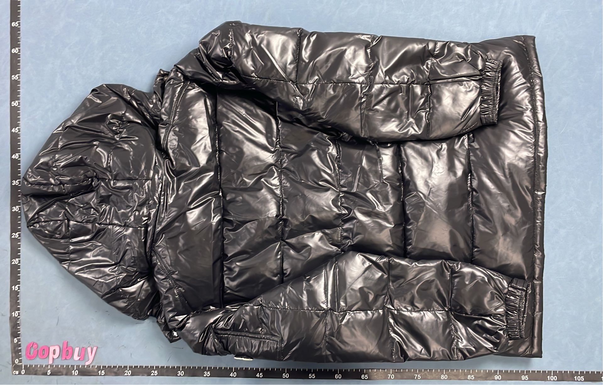 Black Puffer Jacket for Men and Women - Stylish Winter Coat with Hood