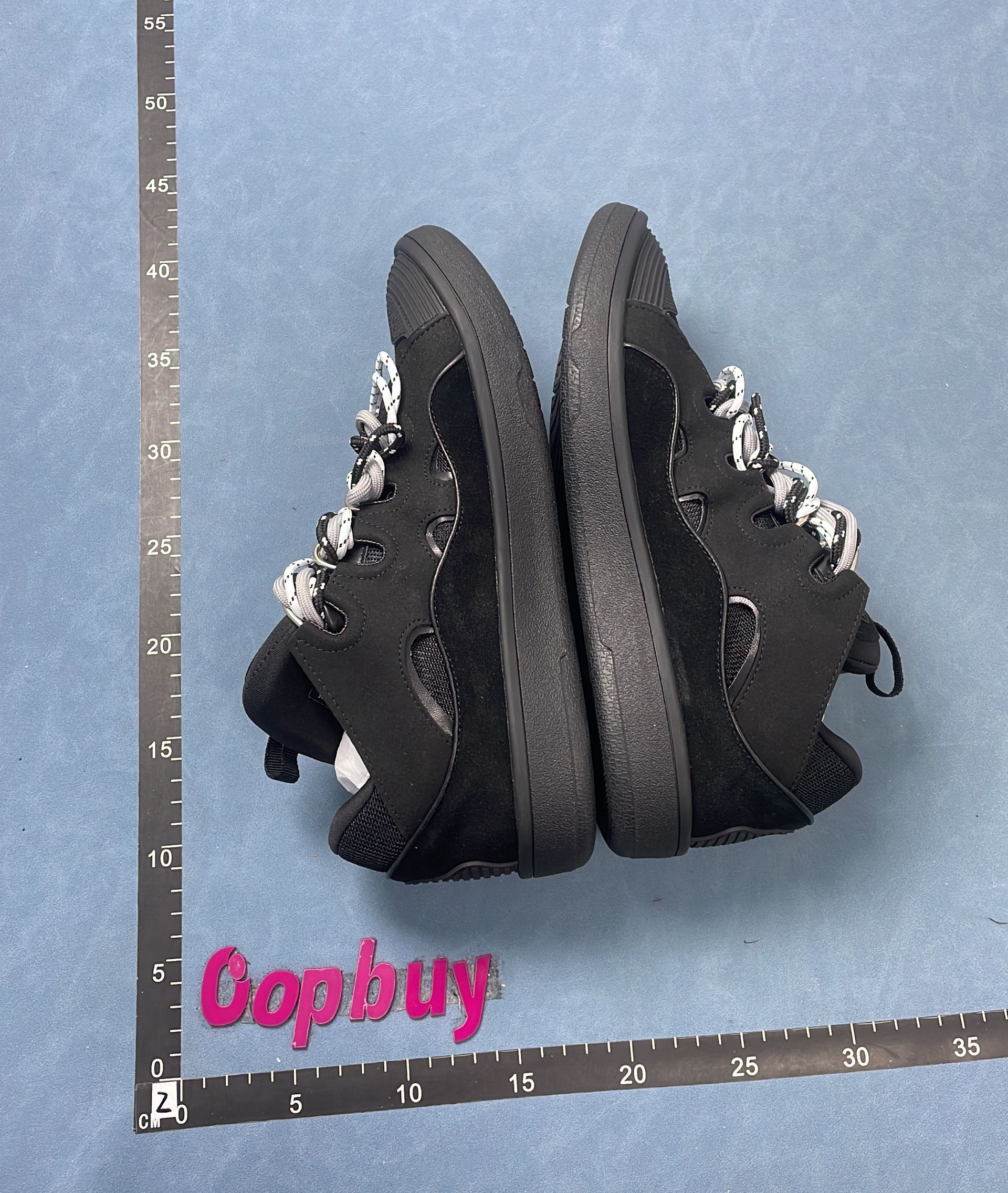 Stylish Casual Sneakers with Unique Lace Design