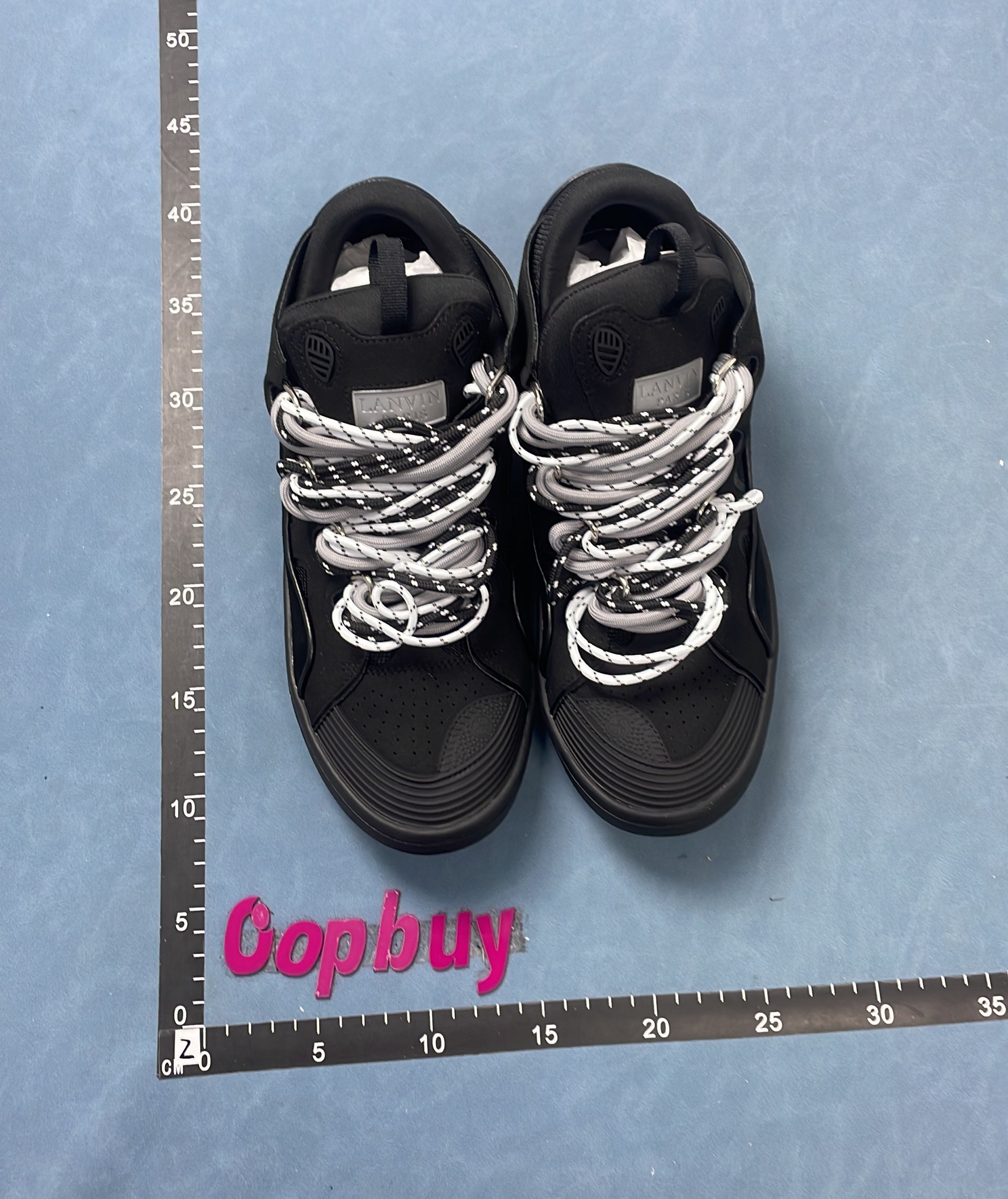 Stylish Casual Sneakers with Unique Lace Design