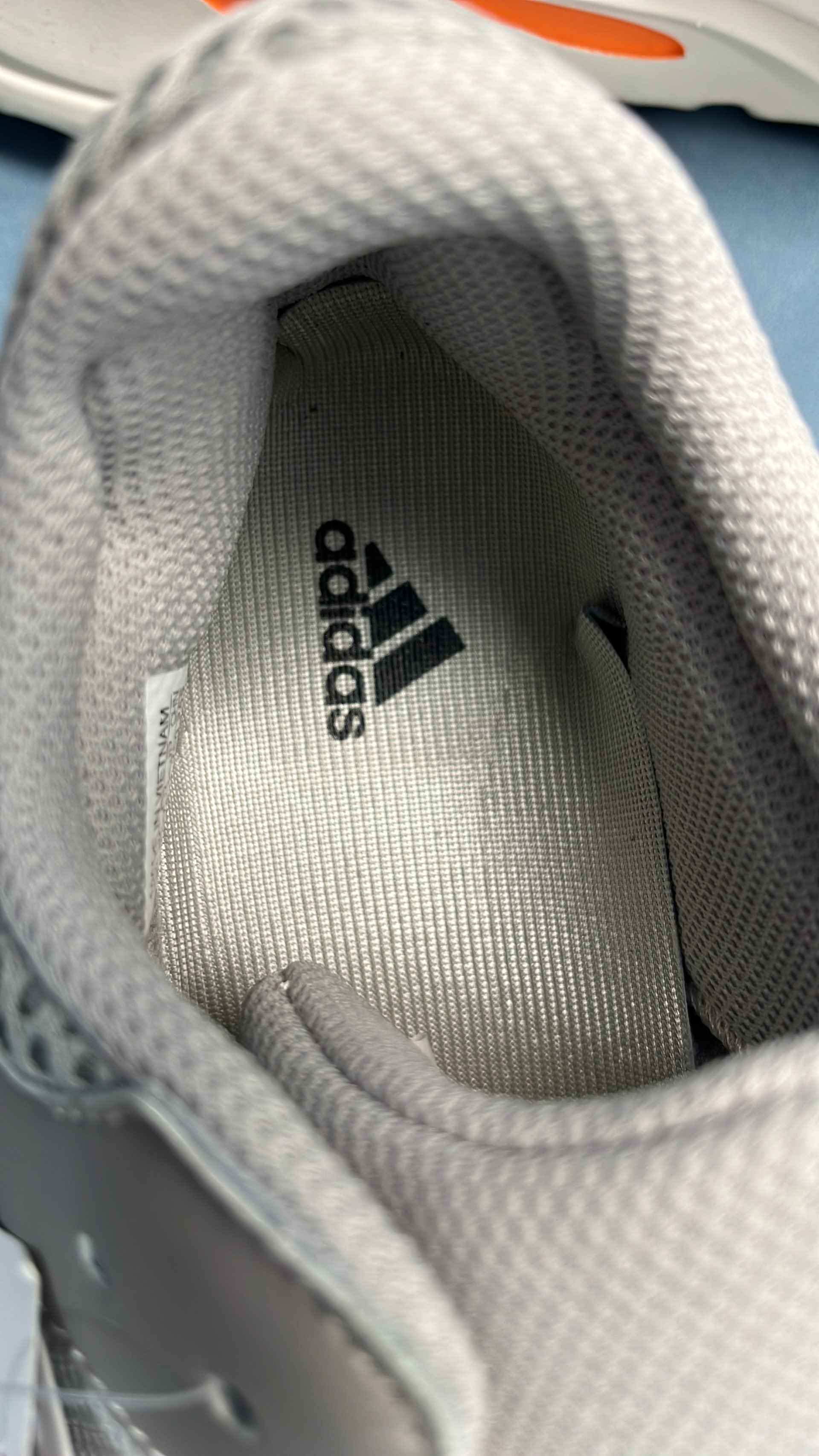 Yeezy 700 V3 Alabaster Sneakers
