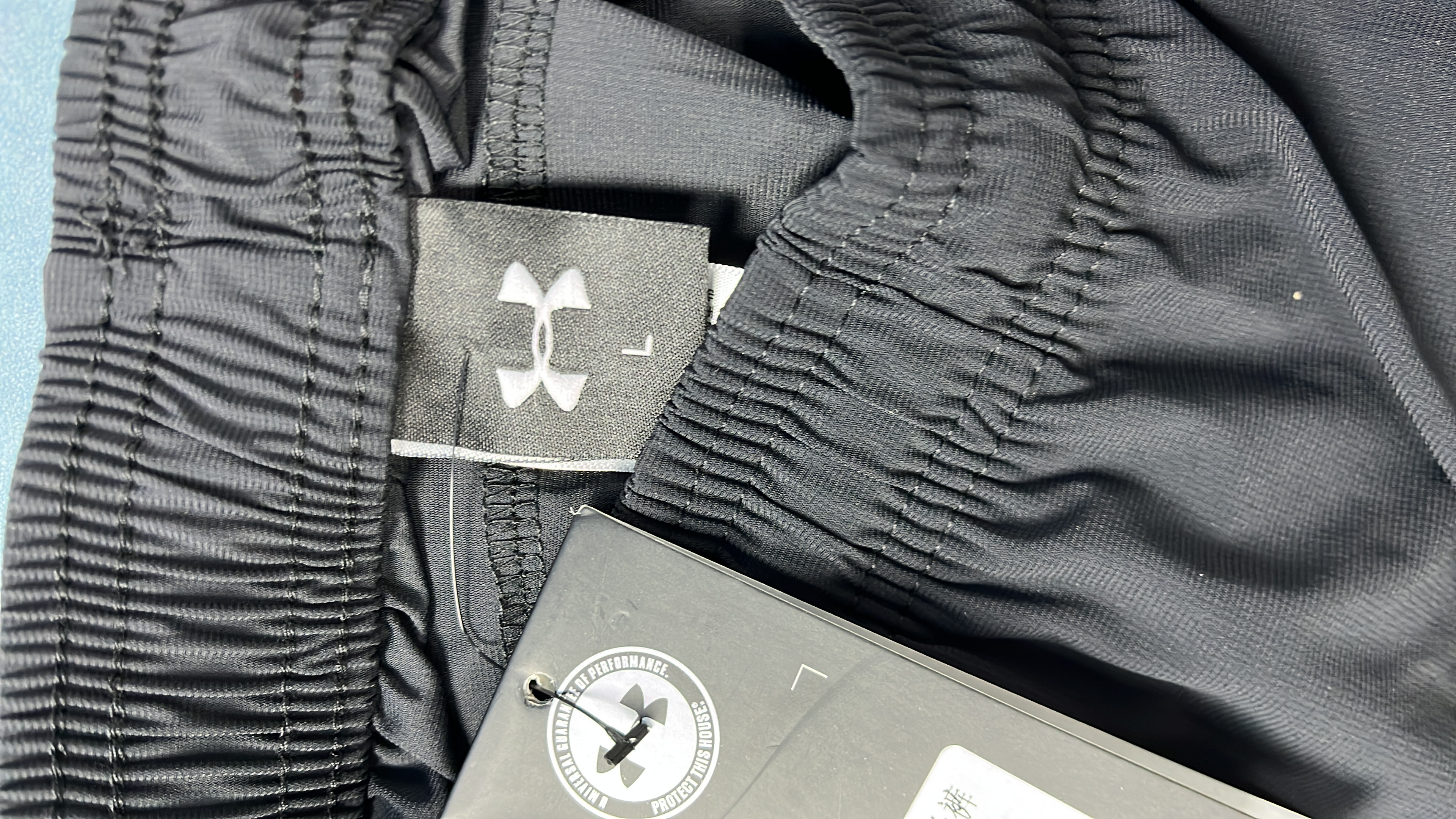 Under Armour Men's Training Pants - Lightweight & Comfortable Fit