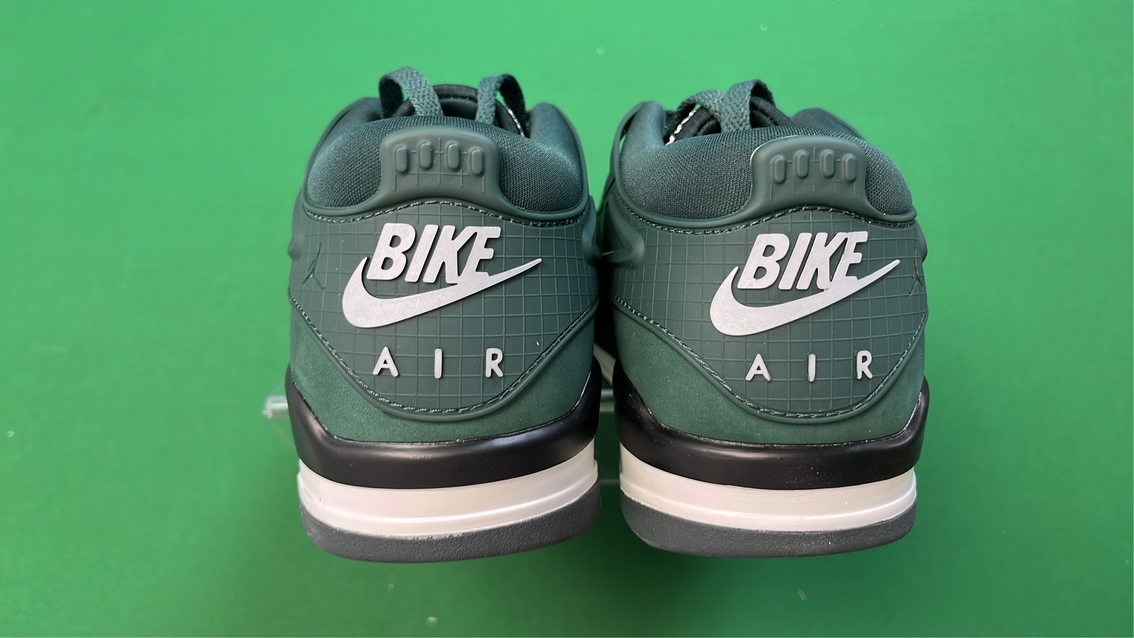 Nike Air Jordan 8 Retro Green Suede Men's Basketball Shoes