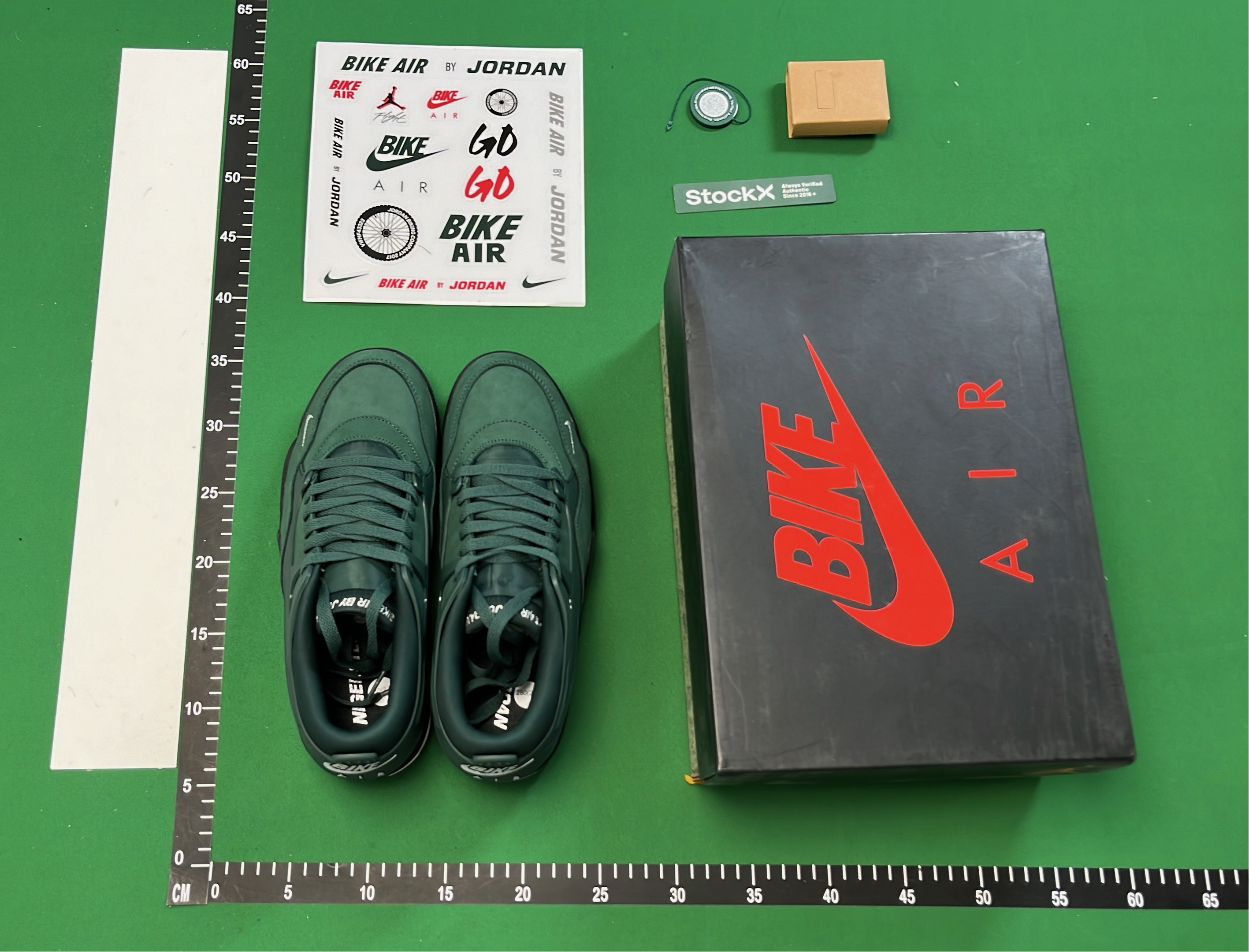 Nike Air Jordan 8 Retro Green Suede Men's Basketball Shoes