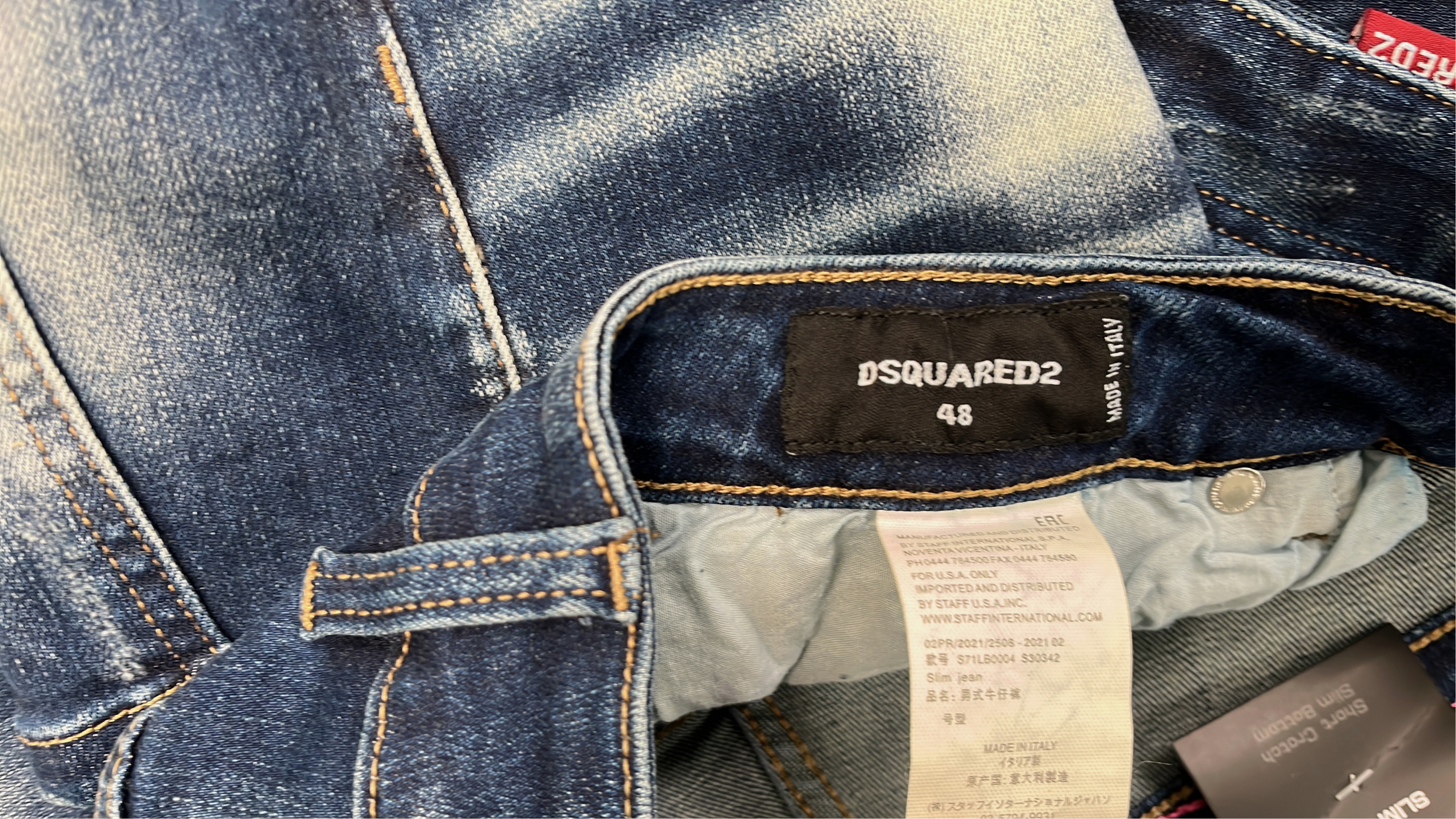 DSQUARED2 ICON Black Denim Jeans with Paint Splatter Design