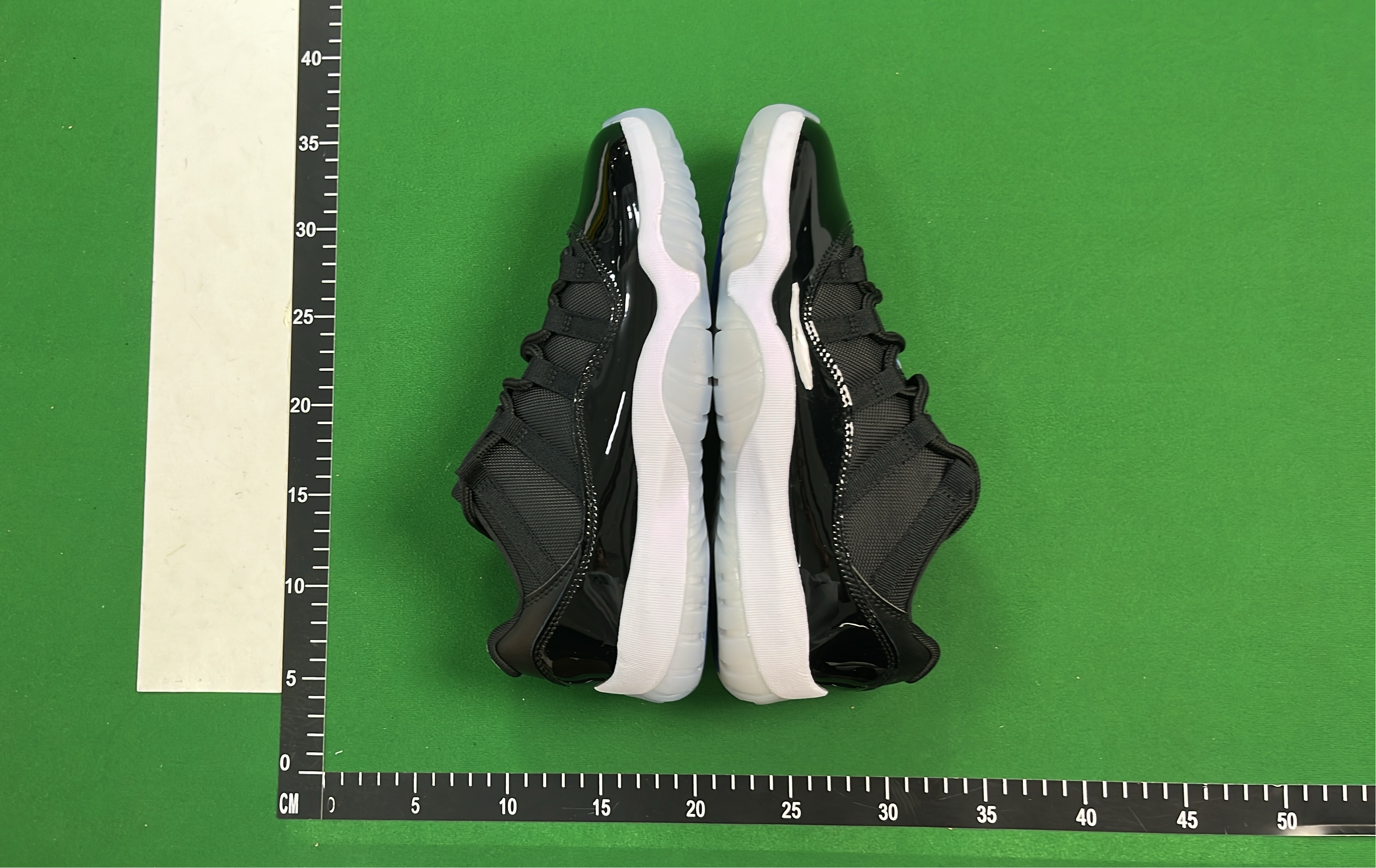 Air Jordan 11 Retro White Navy Blue Snake Skin