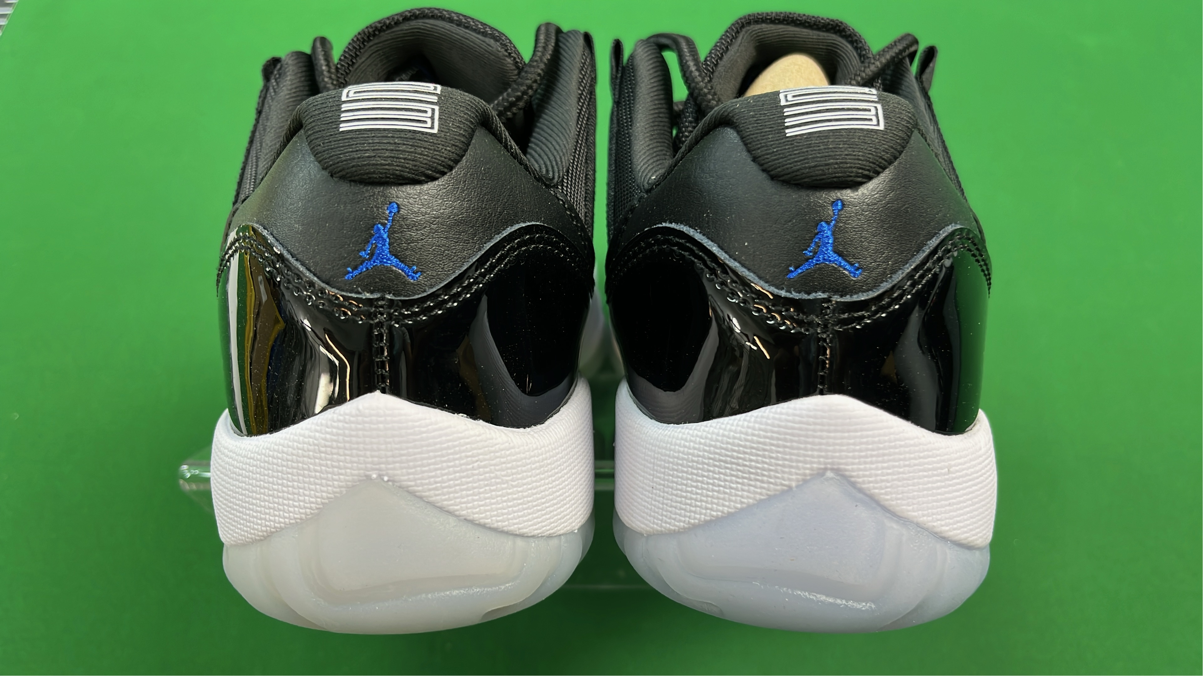 Air Jordan 11 Retro White Navy Blue Snake Skin