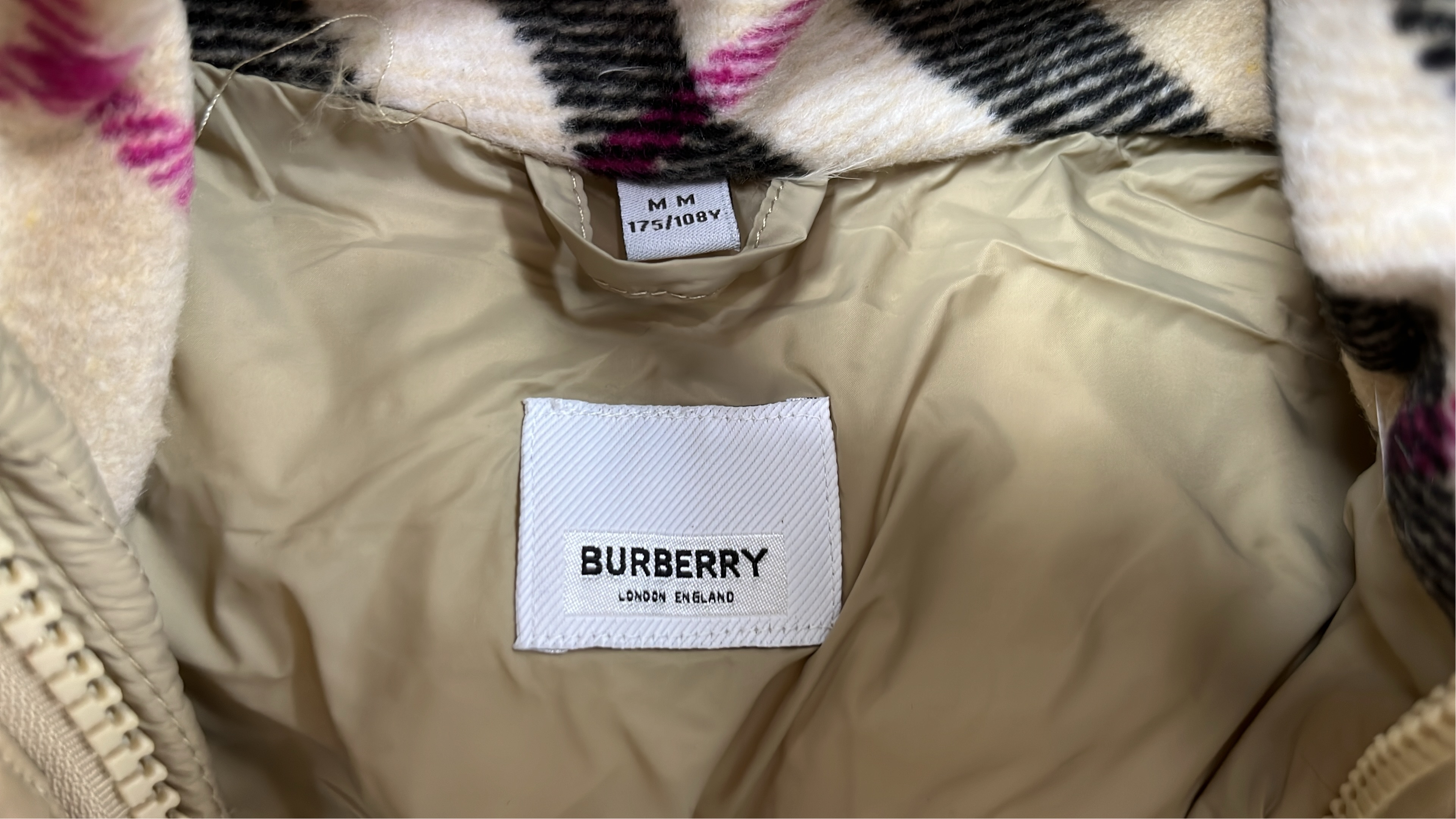 Beige Puffer Jacket with Hood and Plaid Lining