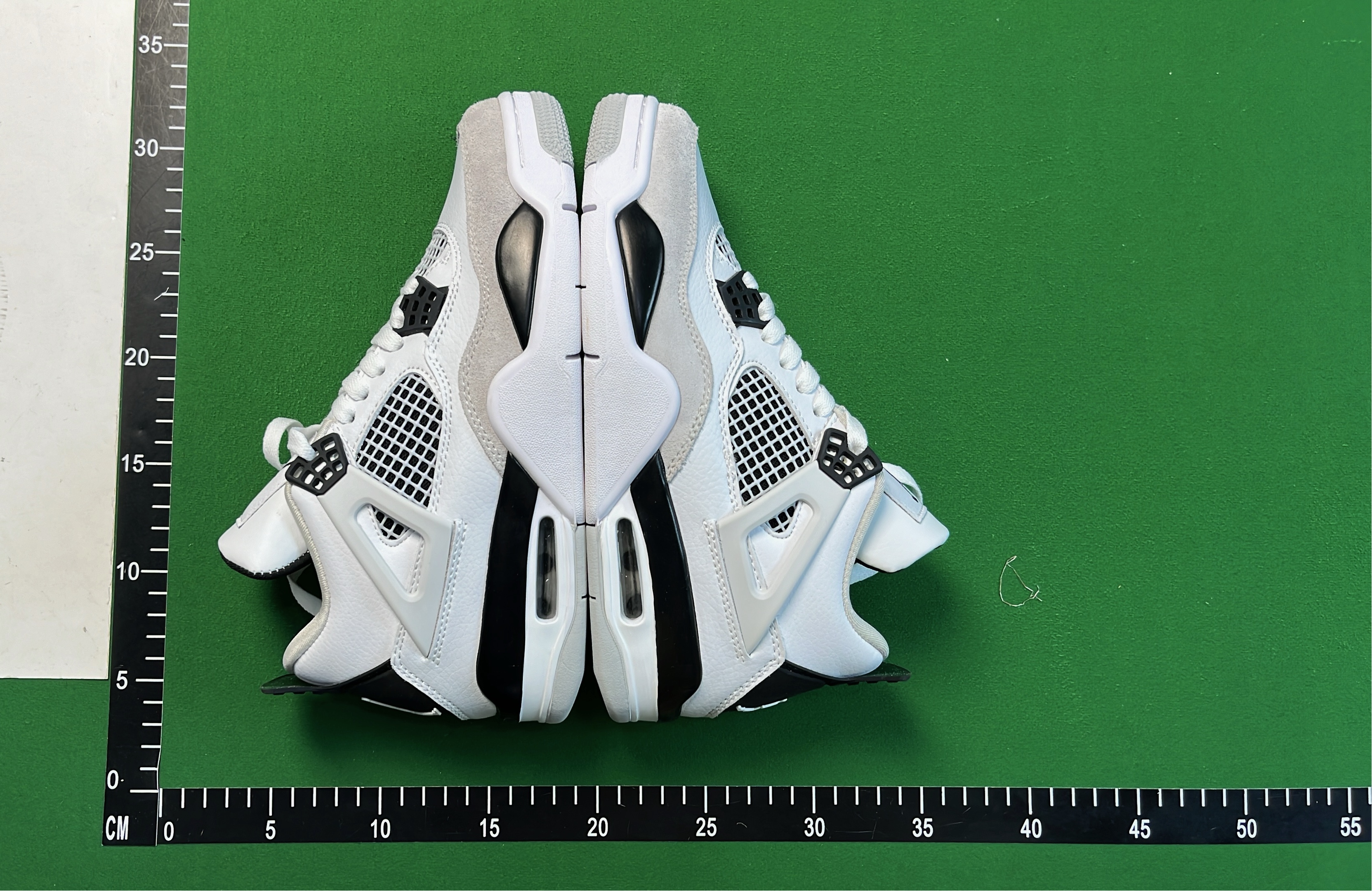Nike Air Jordan 4 Retro Sneakers