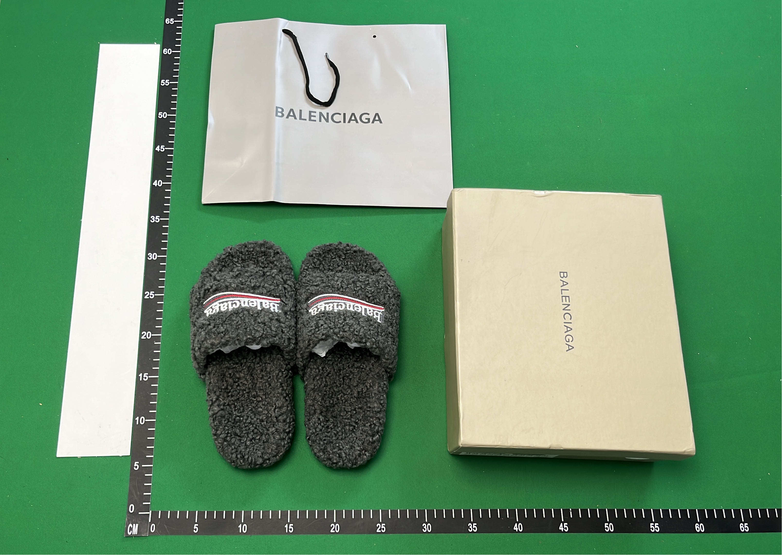 Balenciaga Furry (5+)  in the Best OopBuy Spreadsheet QC photos