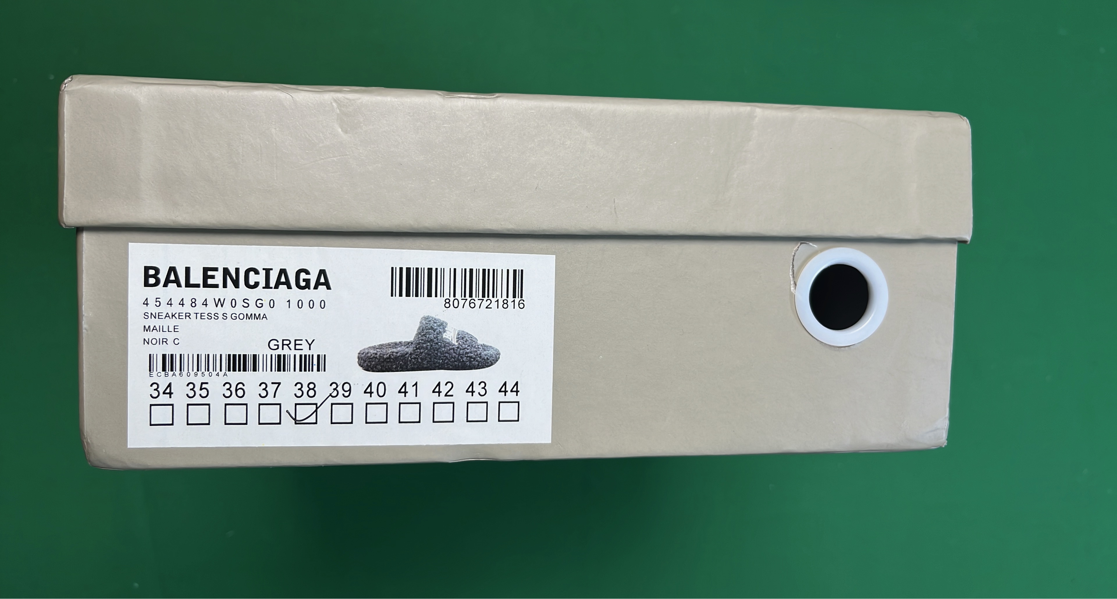 Balenciaga Furry (5+)  in the Best OopBuy Spreadsheet QC photos