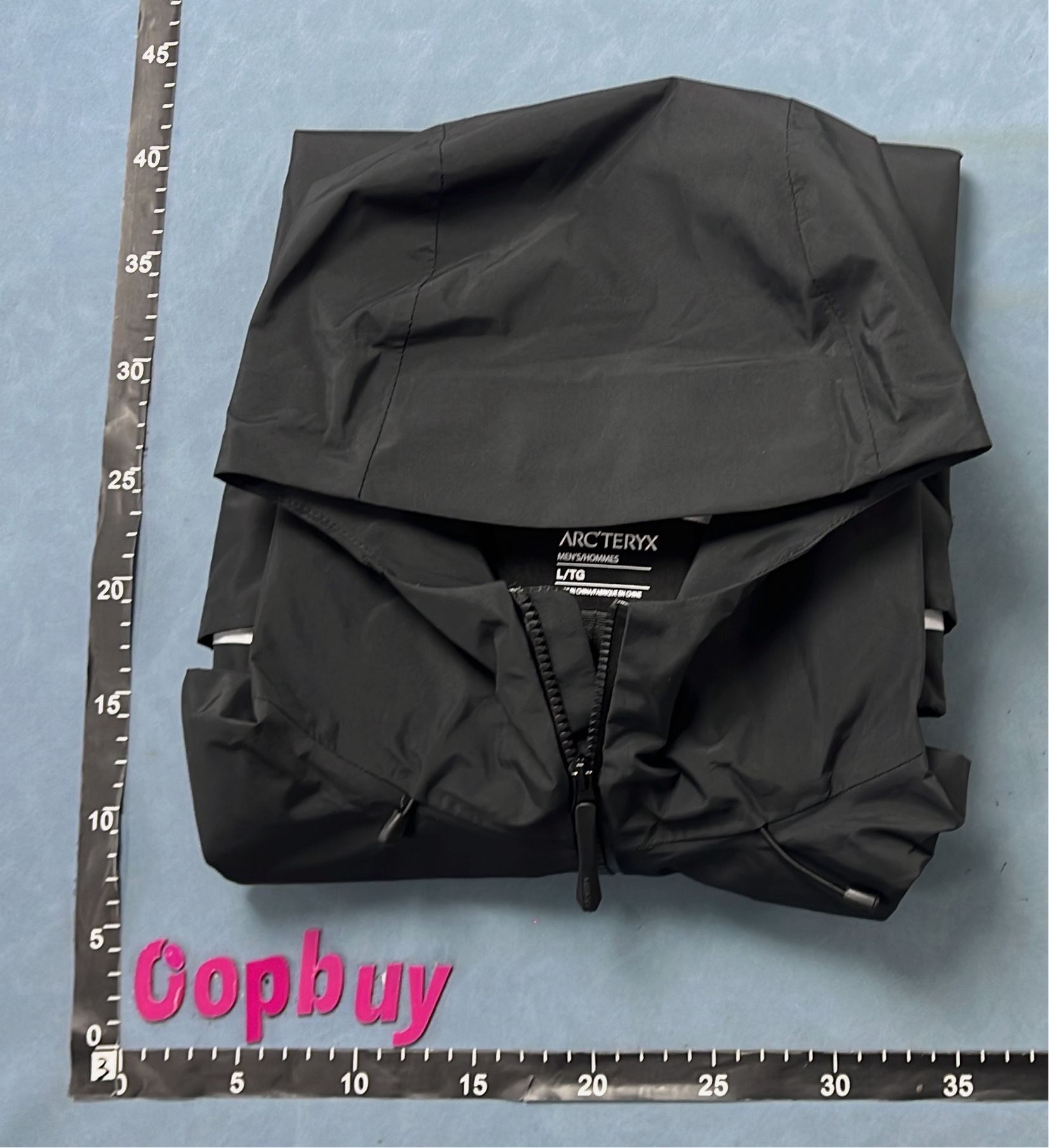 Lightweight Waterproof Hooded Jacket for Men Women Outdoor Activities
