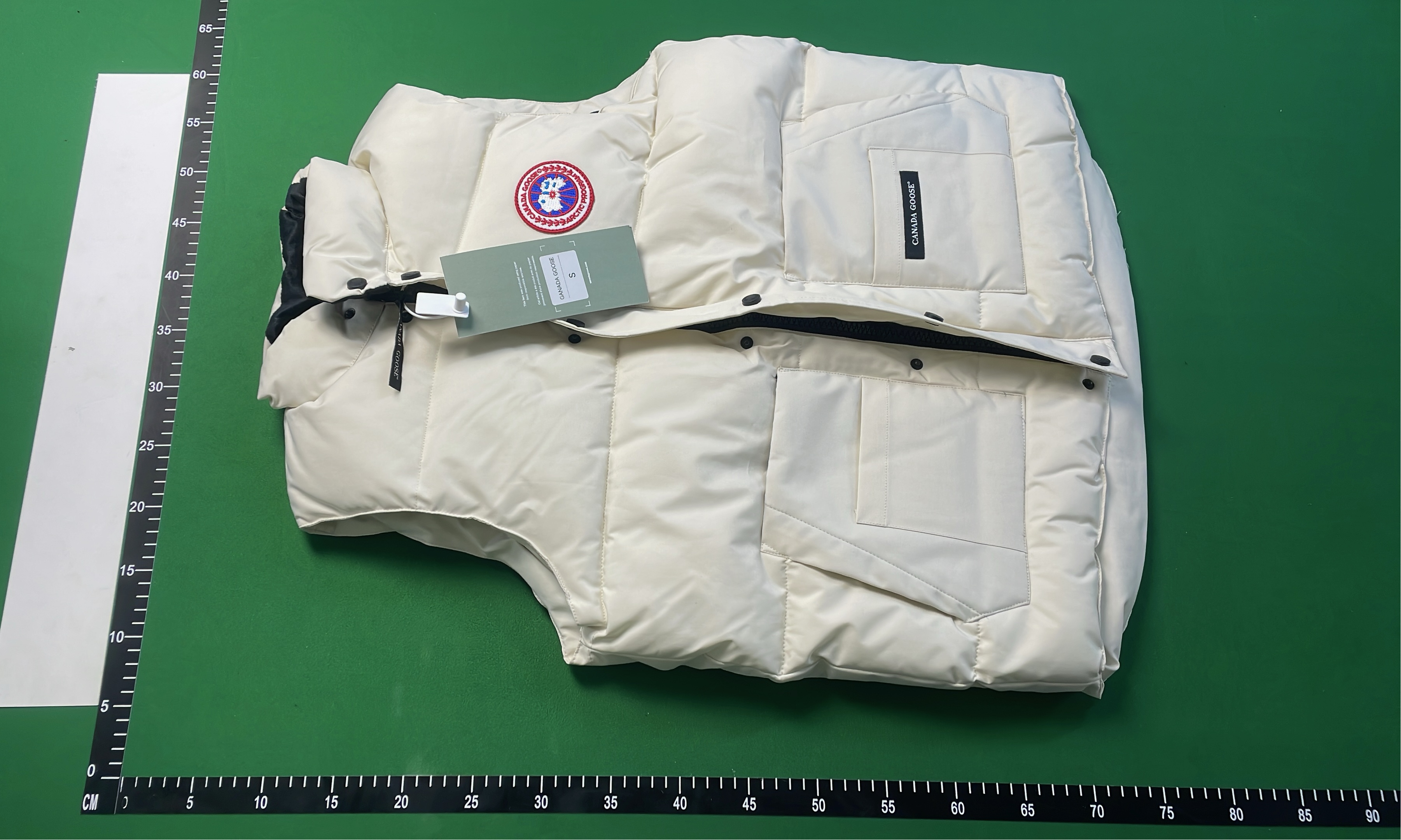 Canada Goose Down Jacket for Men and Women - Winter Warm Parka with Fur Hood
