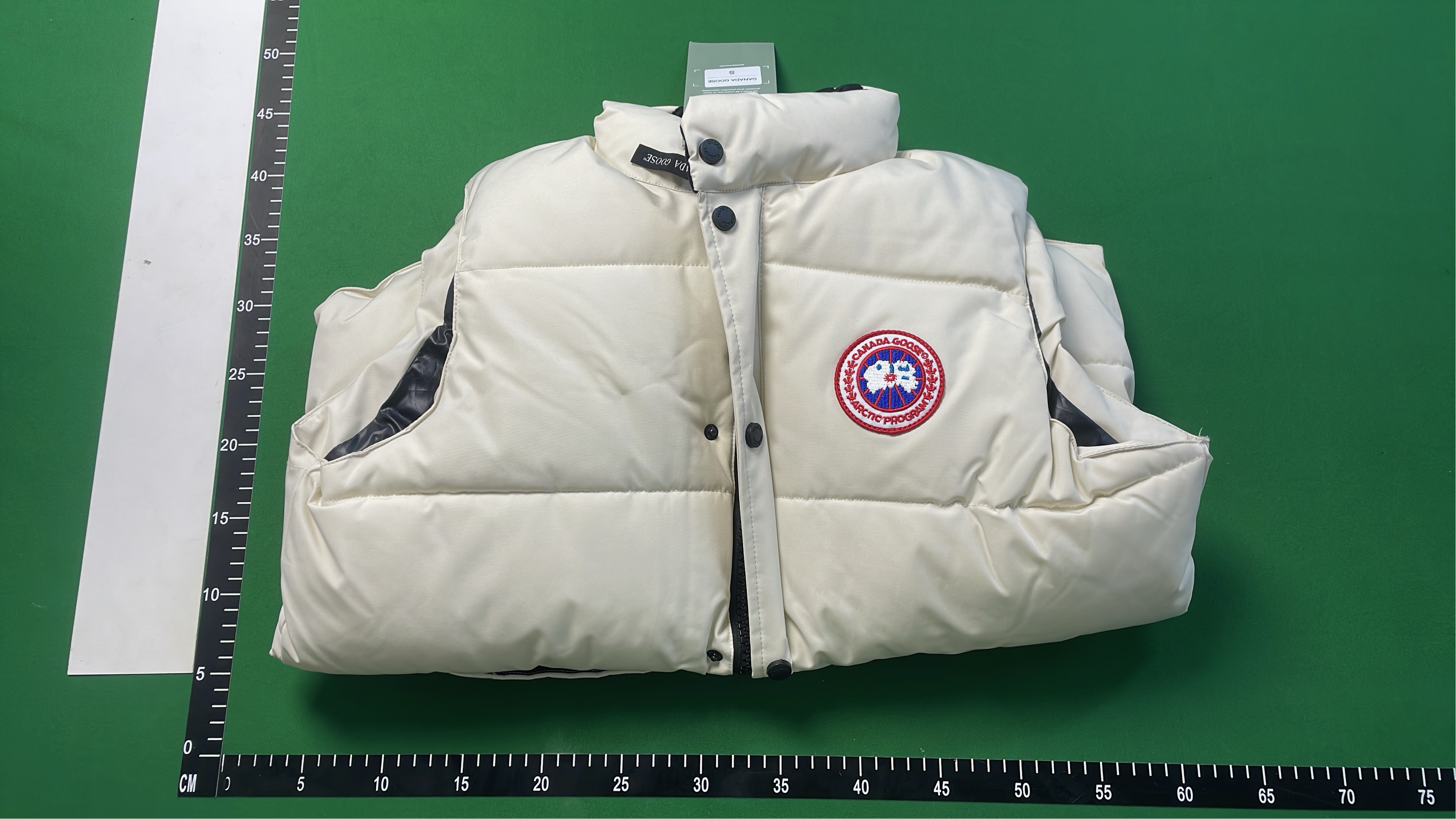 Canada Goose Down Jacket for Men and Women - Winter Warm Parka with Fur Hood