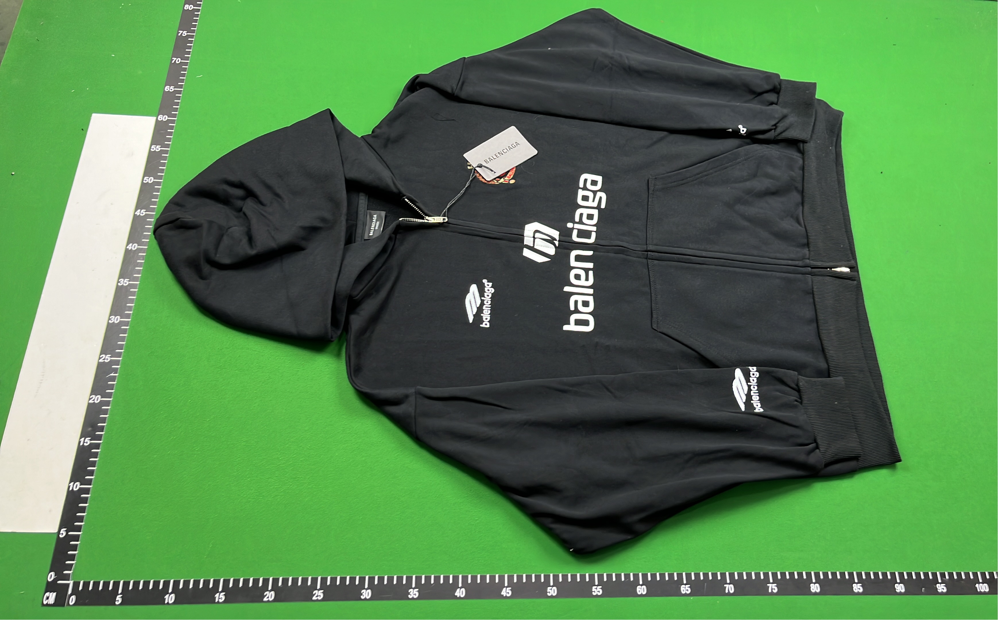Aris 10 Hoodie Black Edition