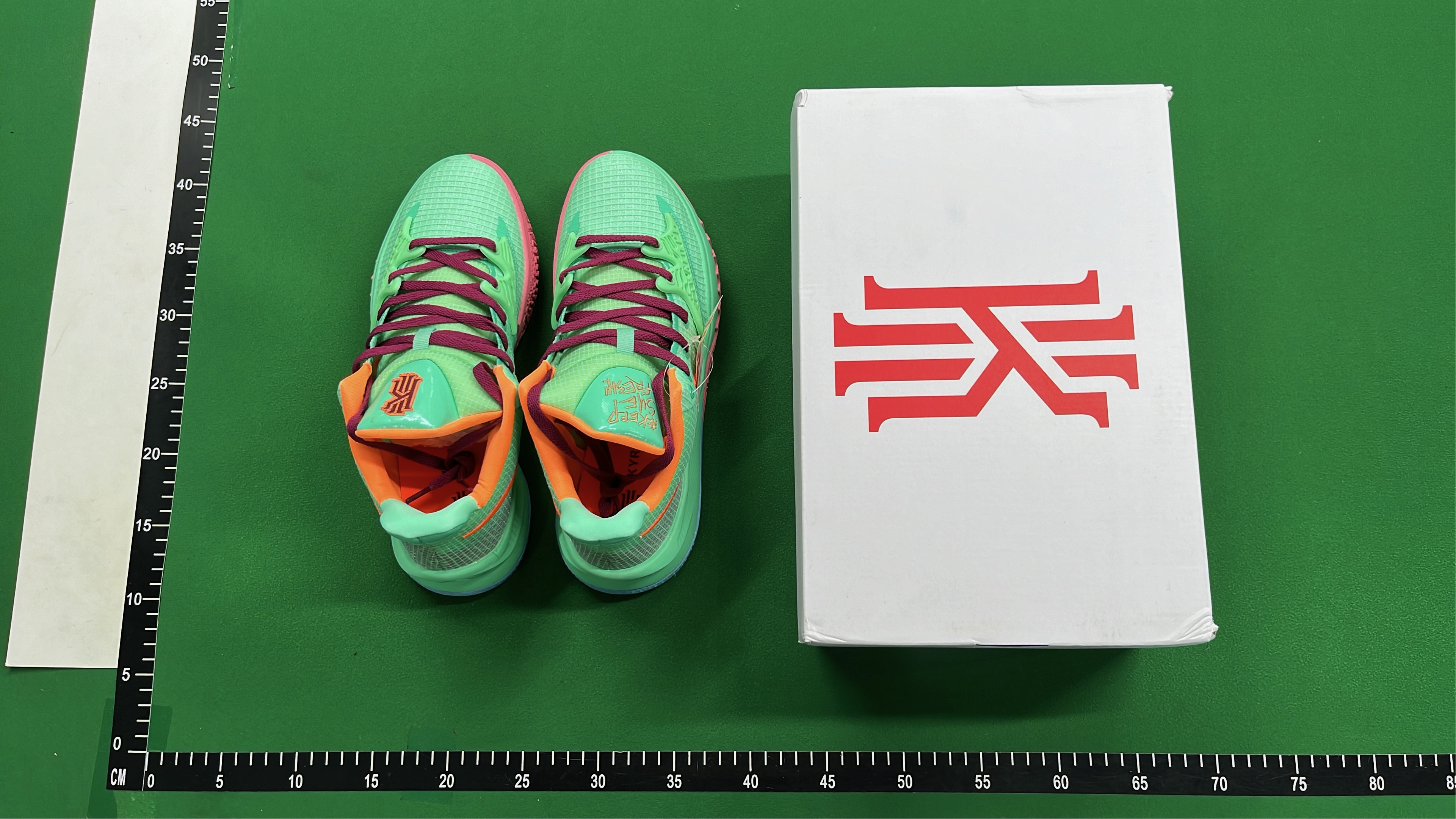 Nike Kyrie 5 Basketball Shoes